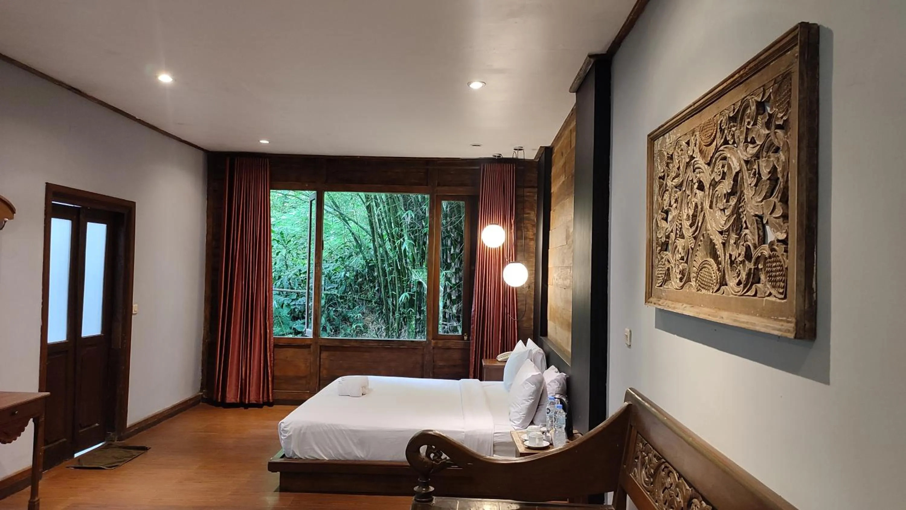 Property building, Bed in Imah Seniman