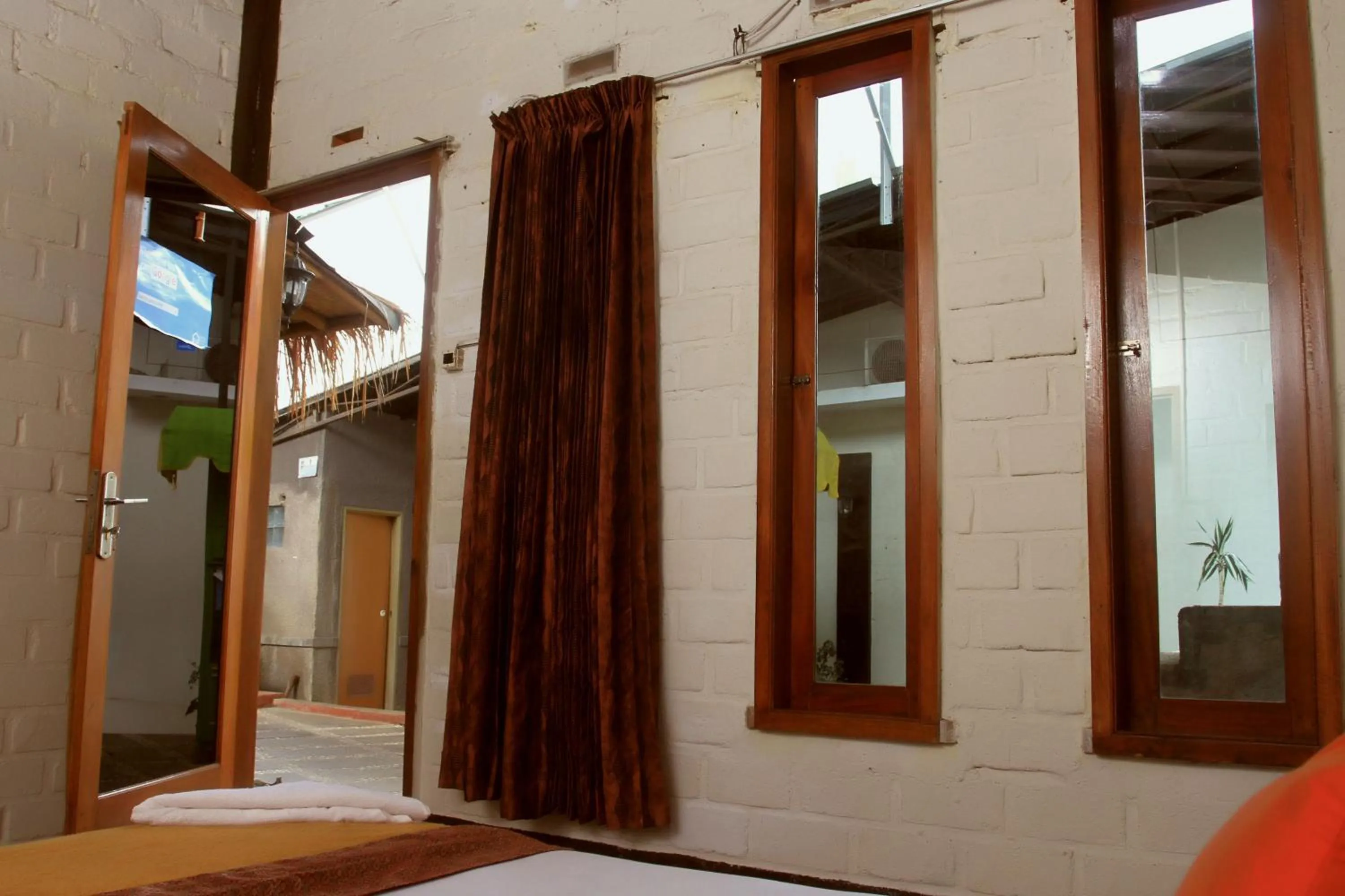 Facade/entrance in Bantal Guling Villa