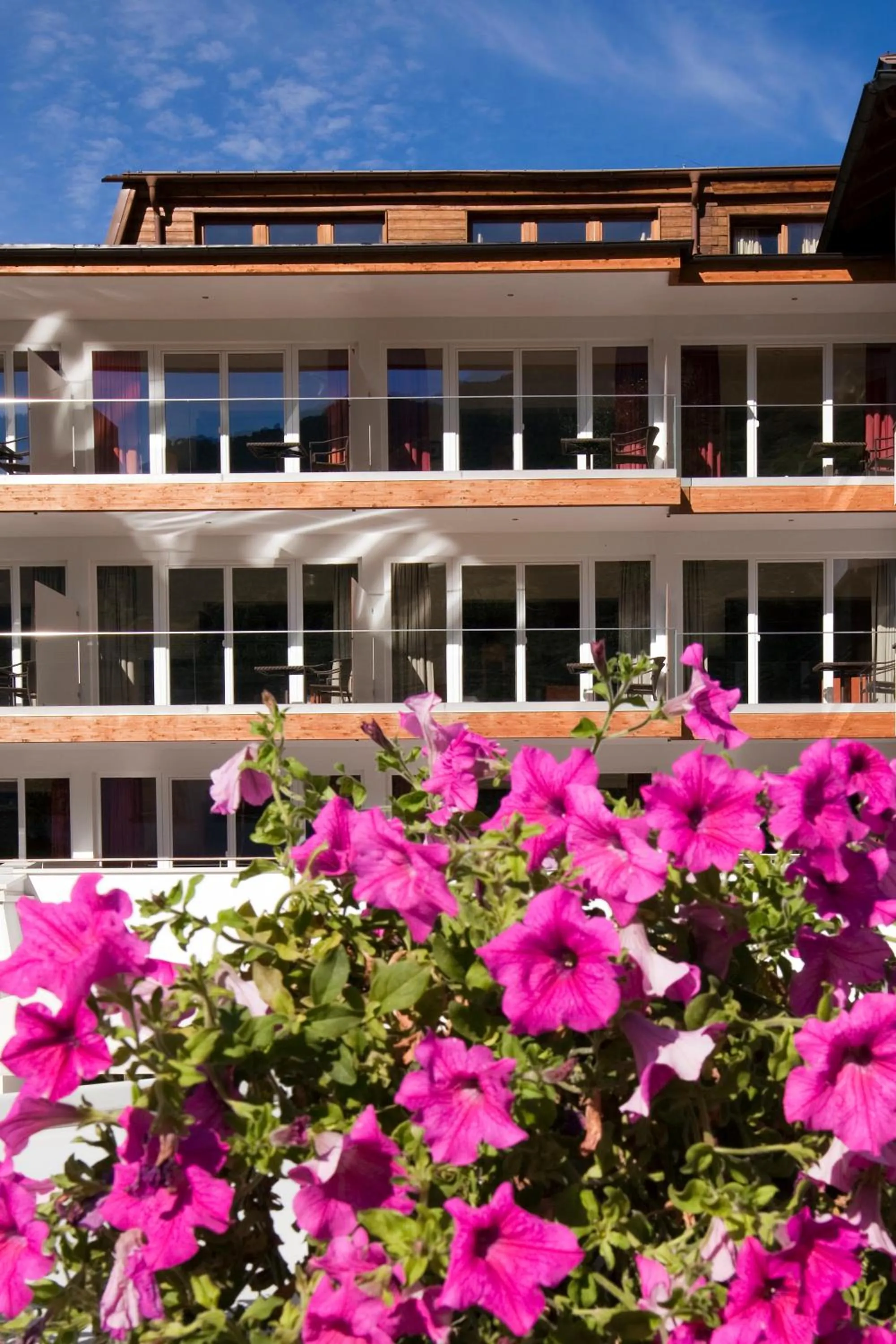 Facade/entrance in Alpin Art & Spa Hotel Naudererhof Superior