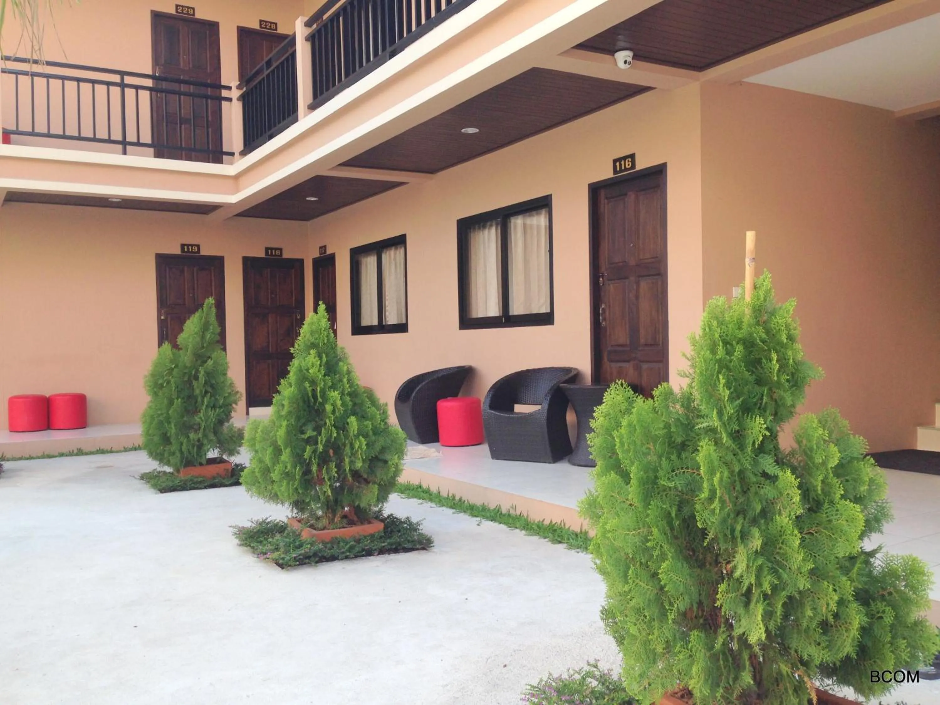 Facade/entrance in Panupong Hotel