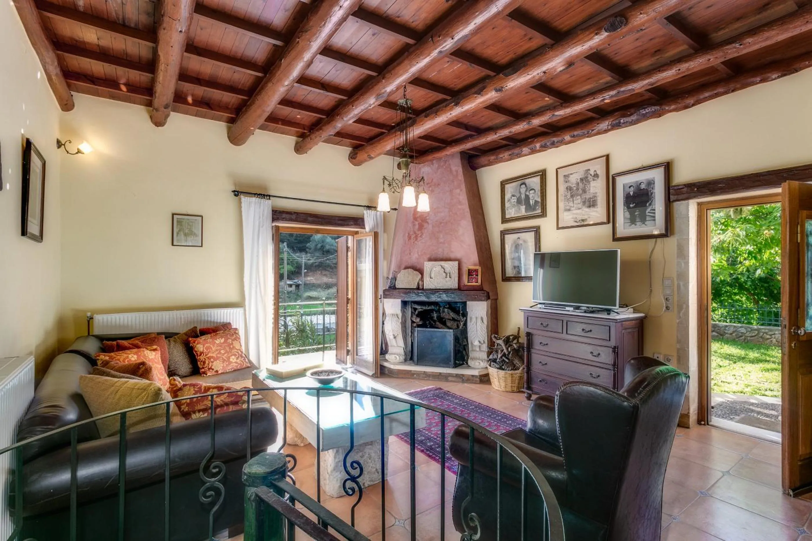 Decorative detail in Ifigenia Theriso Village