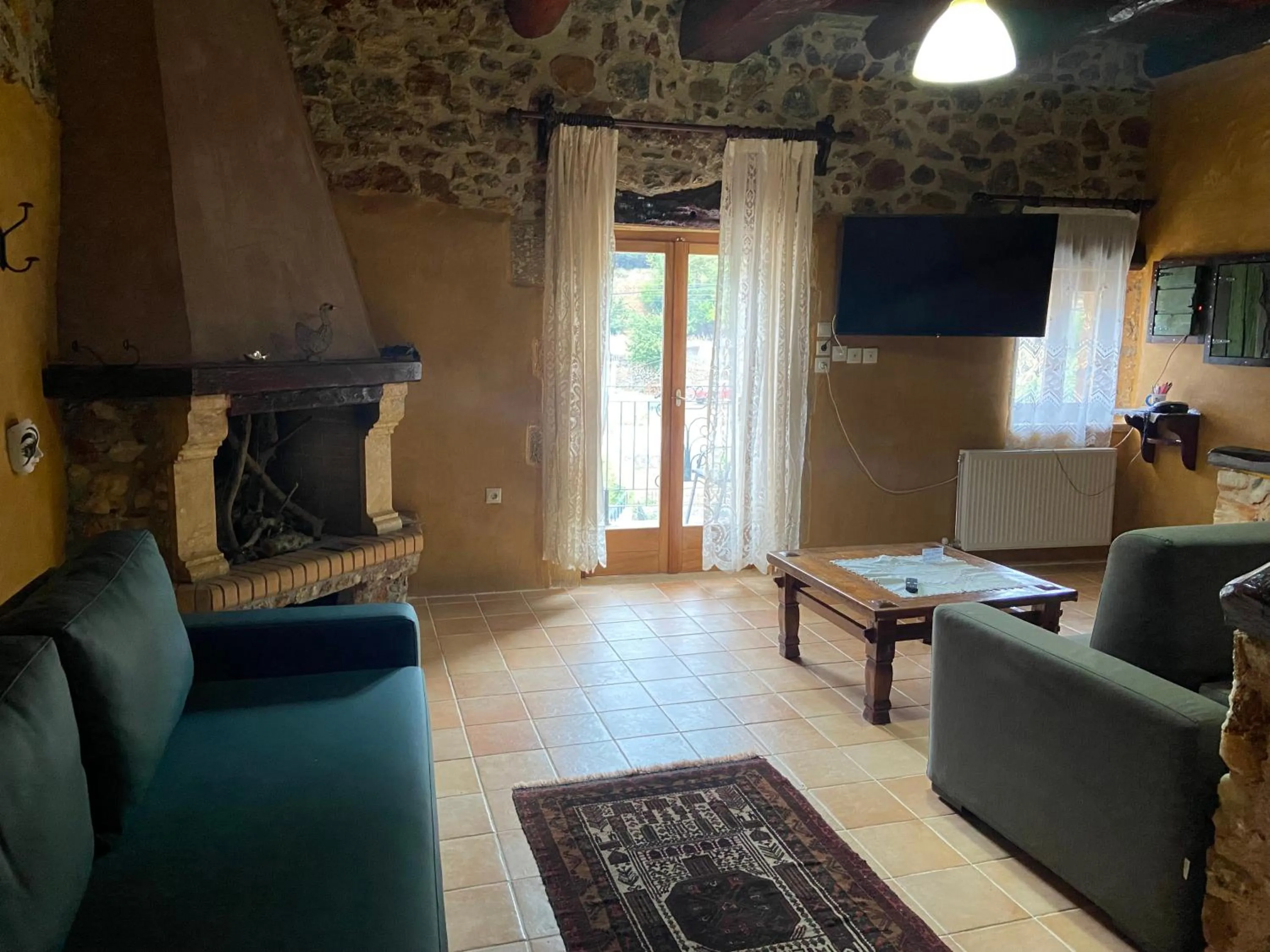 Ifigenia Theriso Village