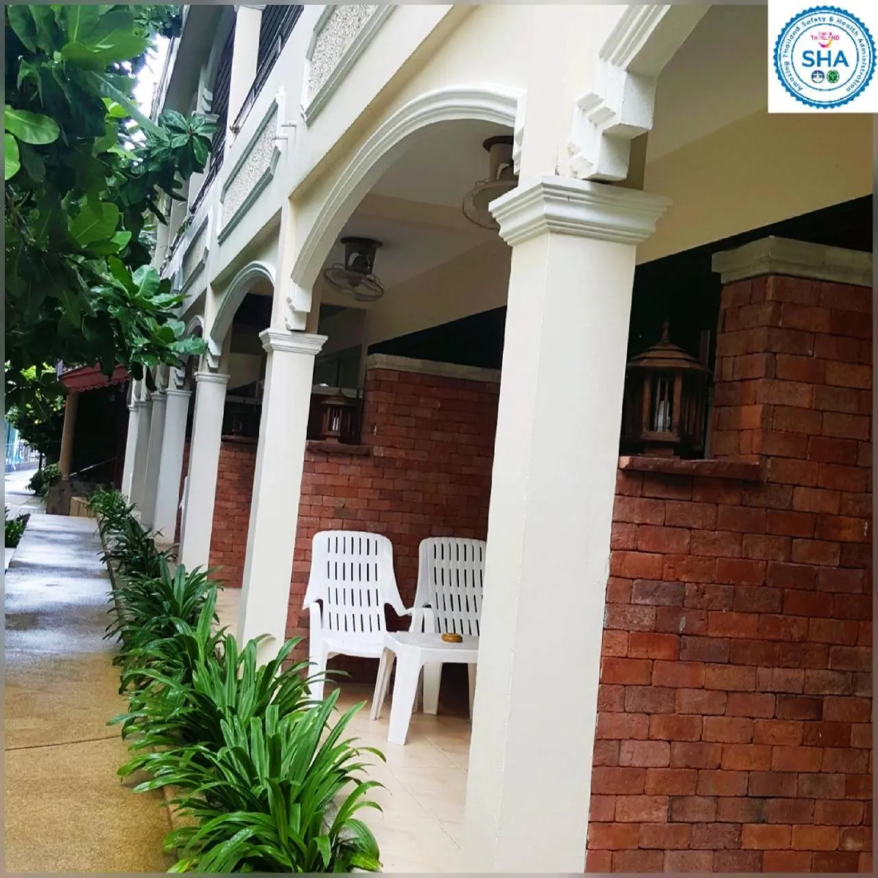 Property building in Baan Pron Phateep