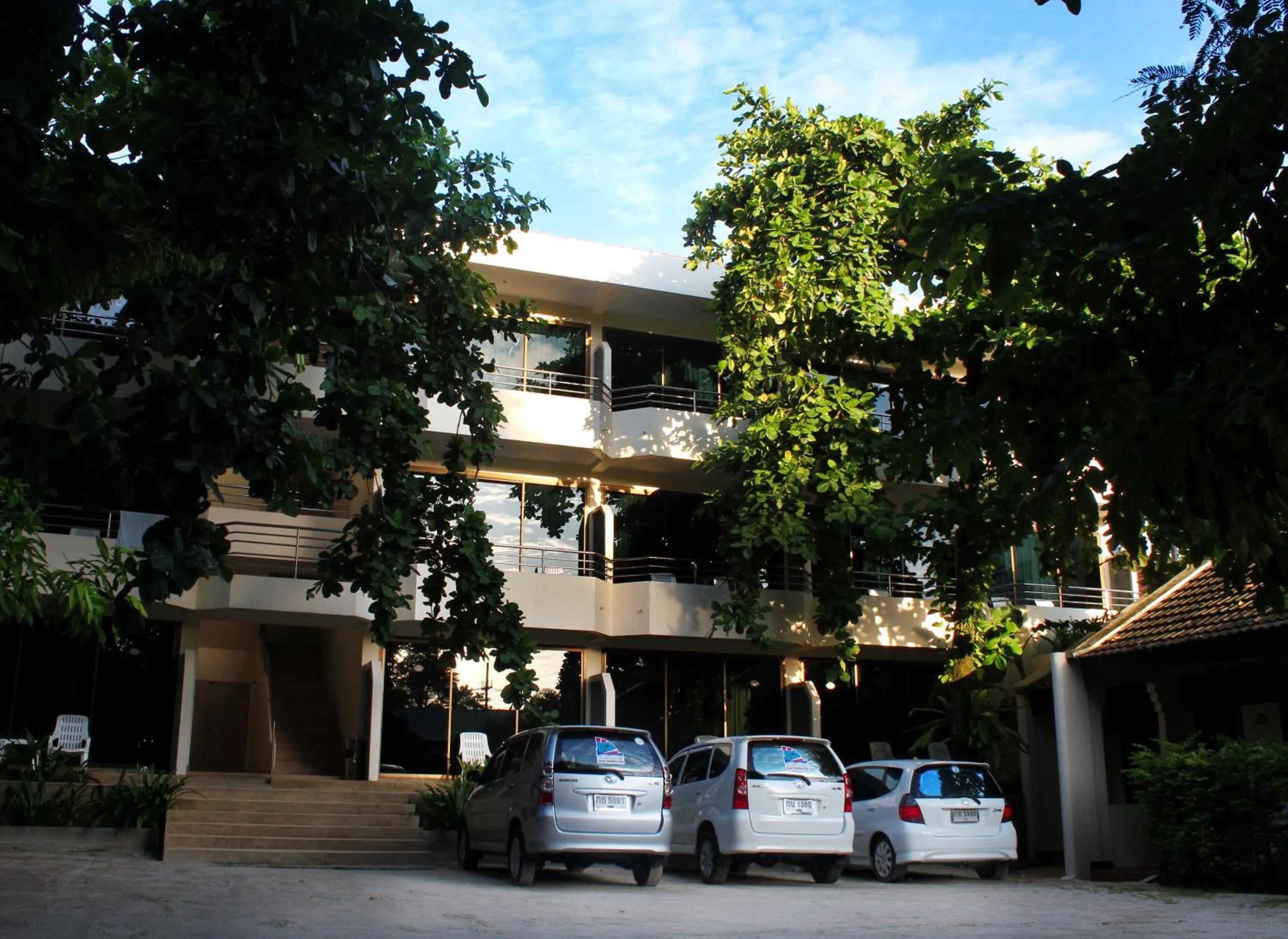 Facade/entrance in Baan Pron Phateep