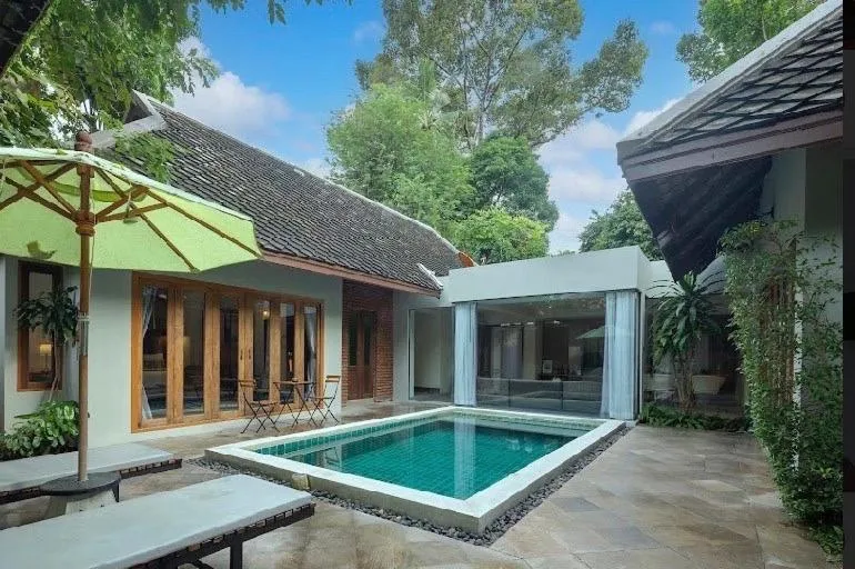 Pool view in Baan Khao Hua Jook