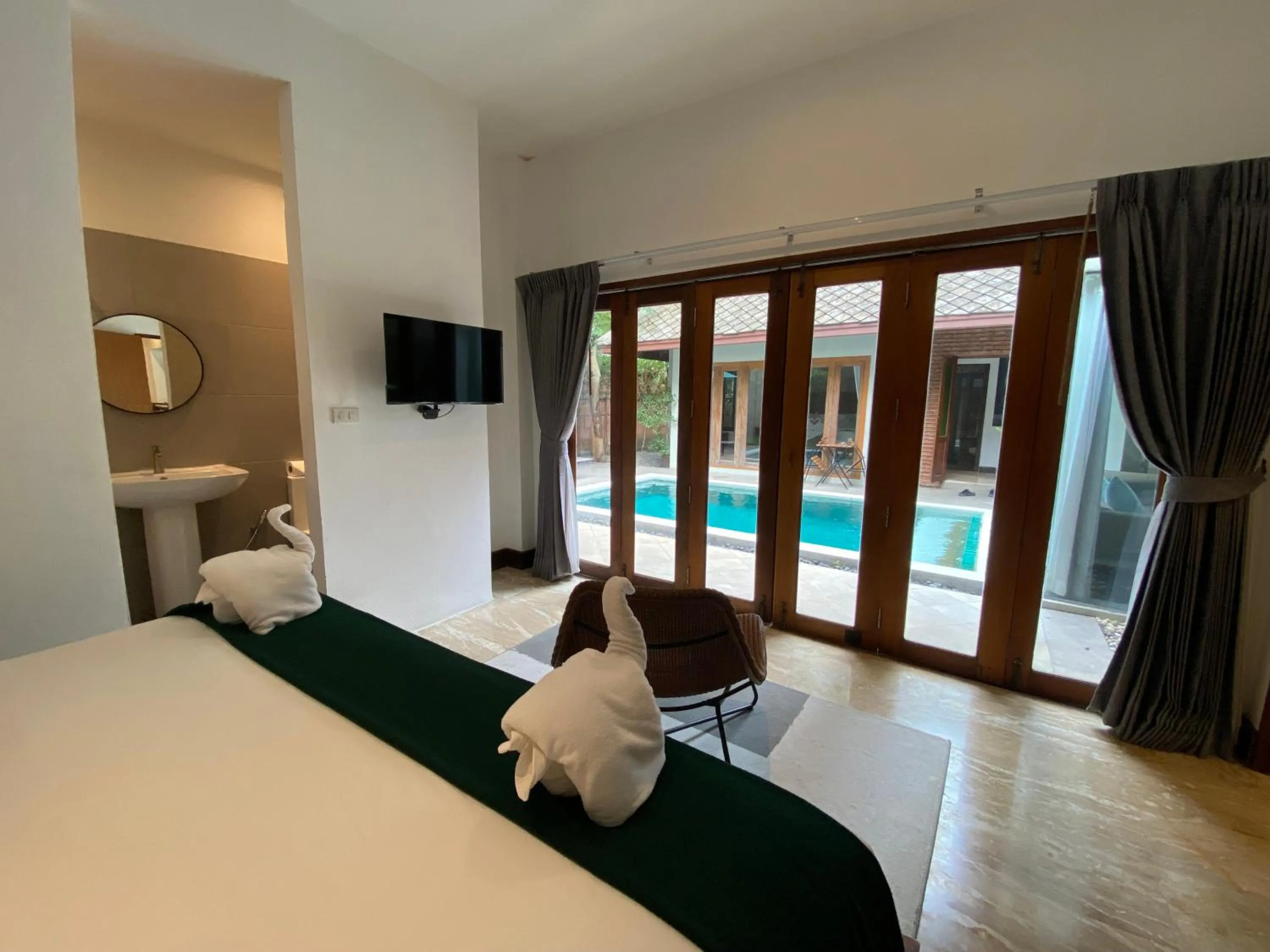 Bedroom, Bed in Baan Khao Hua Jook