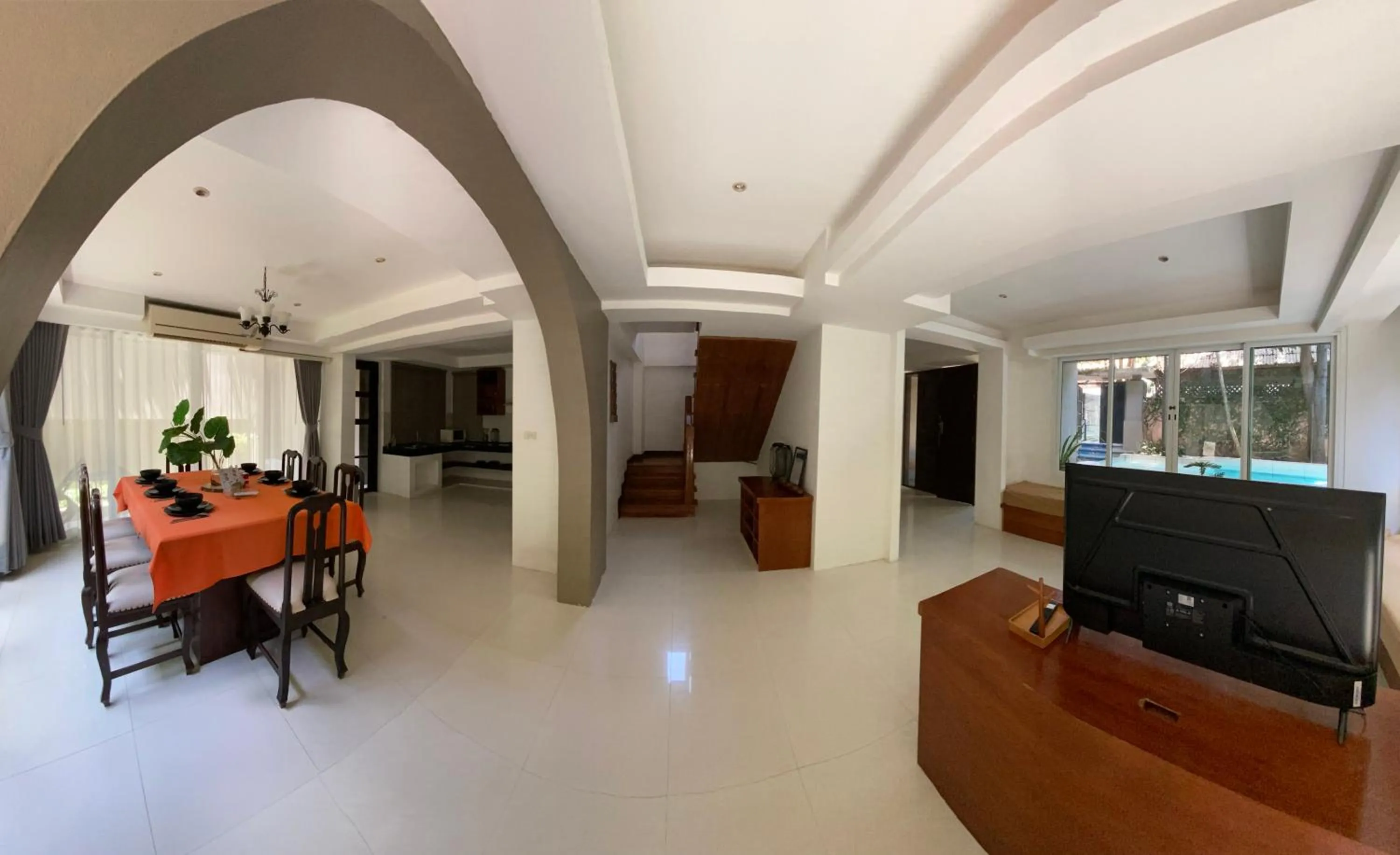 Photo of the whole room in Baan Khao Hua Jook