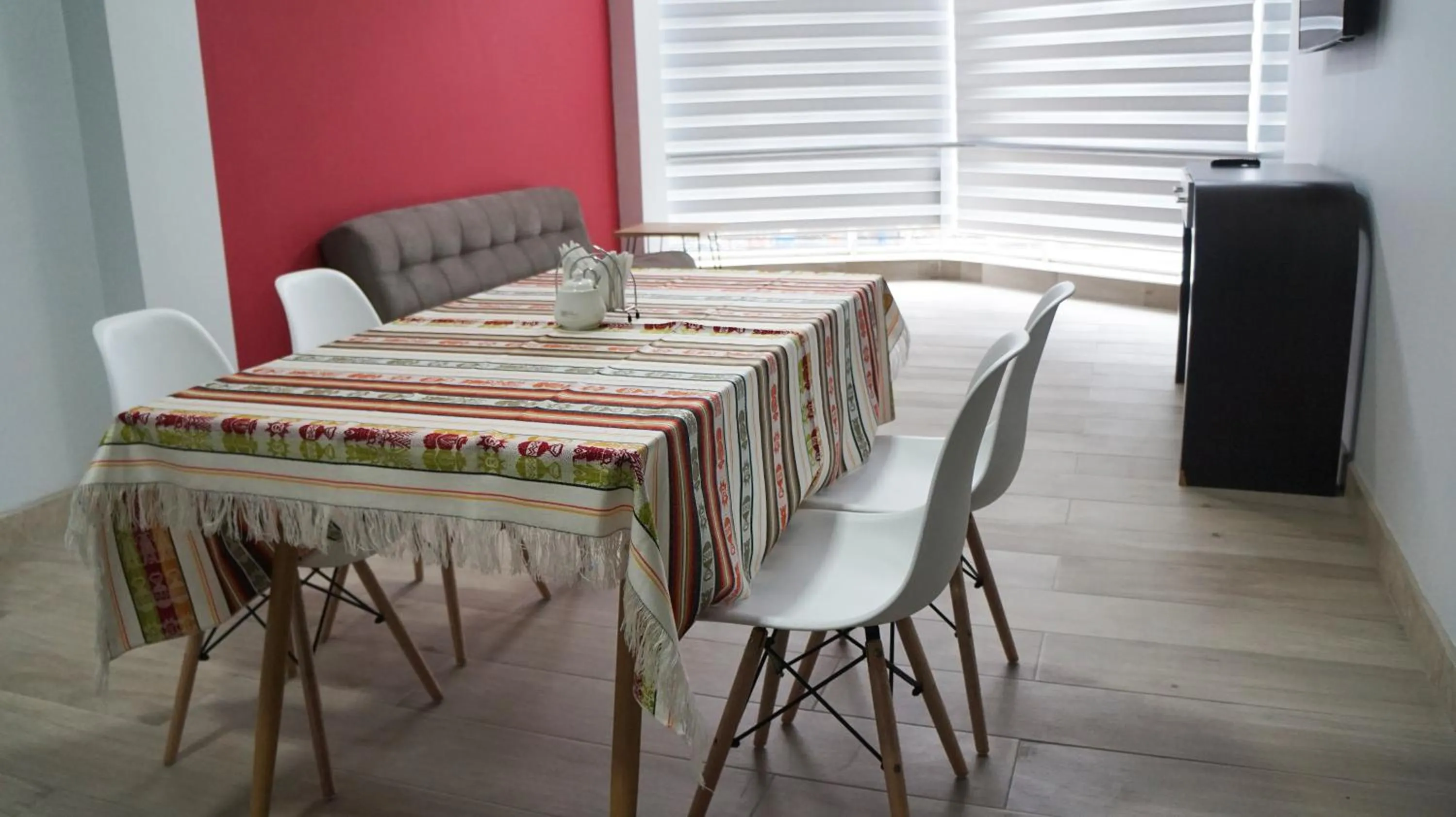 Dining area in Edificio Tofino