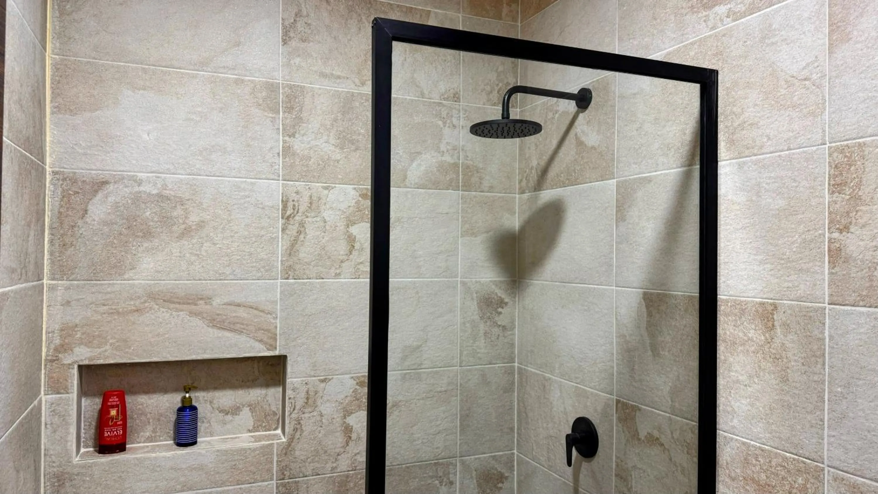 Shower in Edificio Tofino