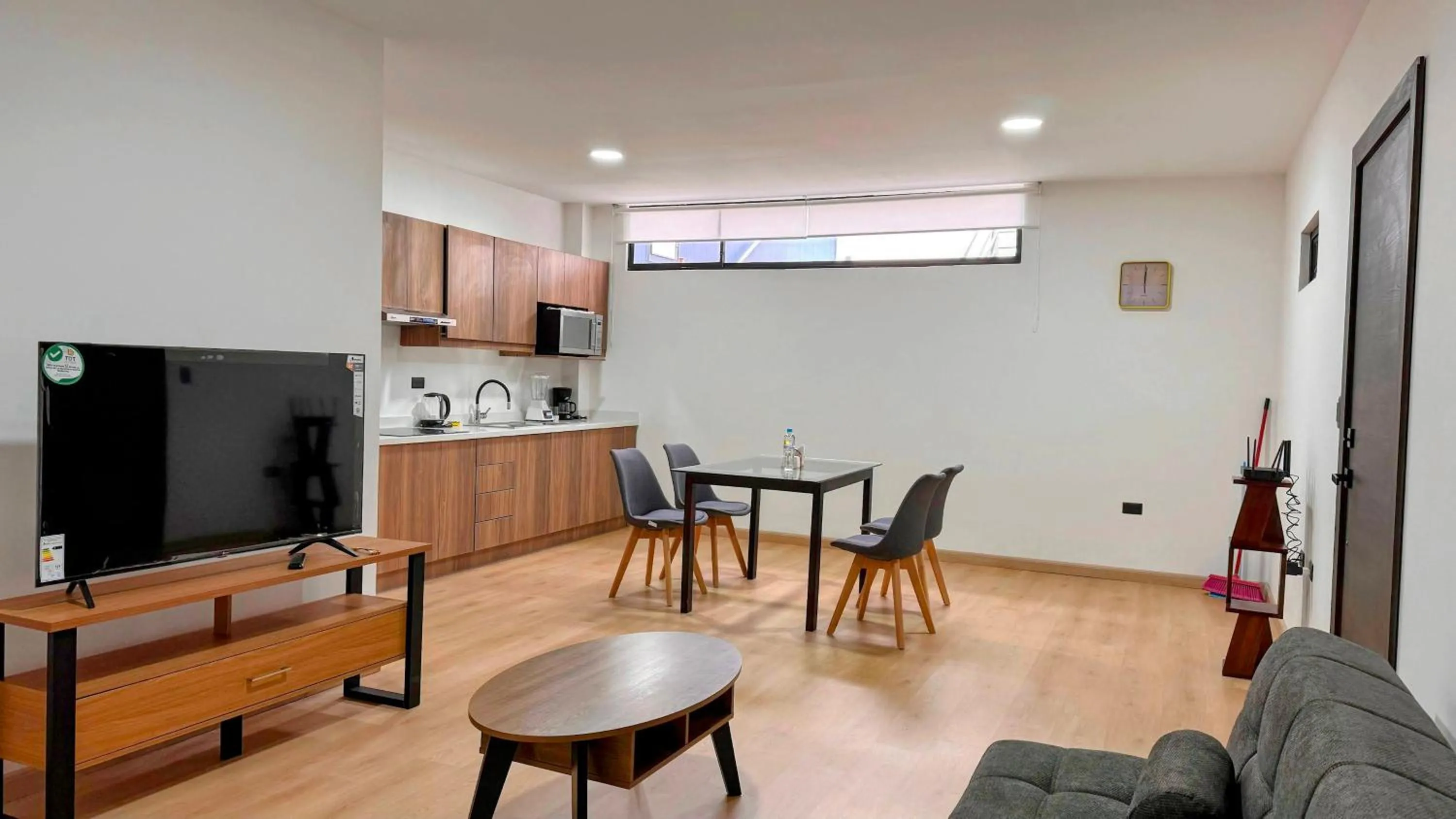 Communal lounge/ TV room in Edificio Tofino