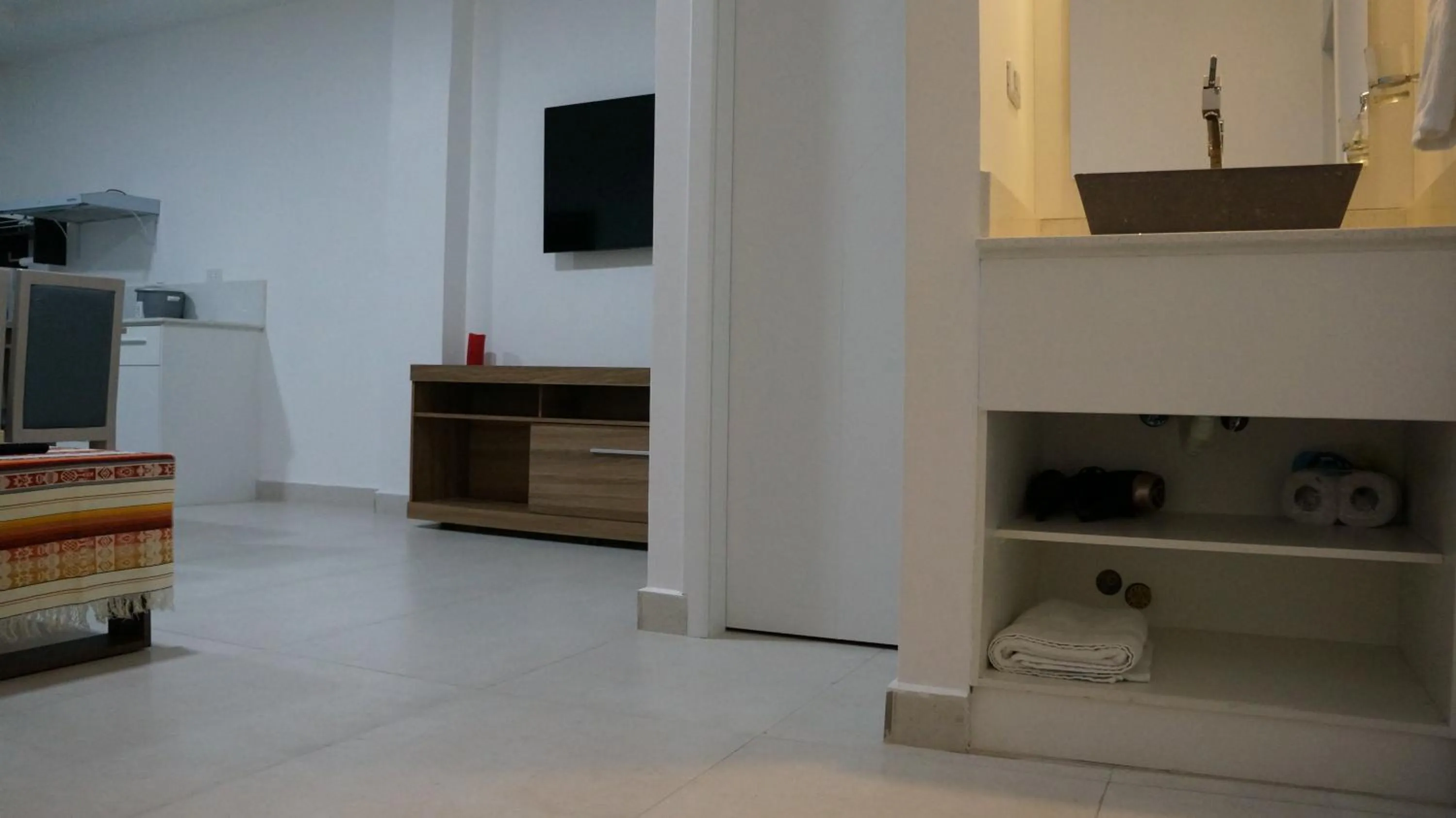 TV and multimedia in Edificio Tofino