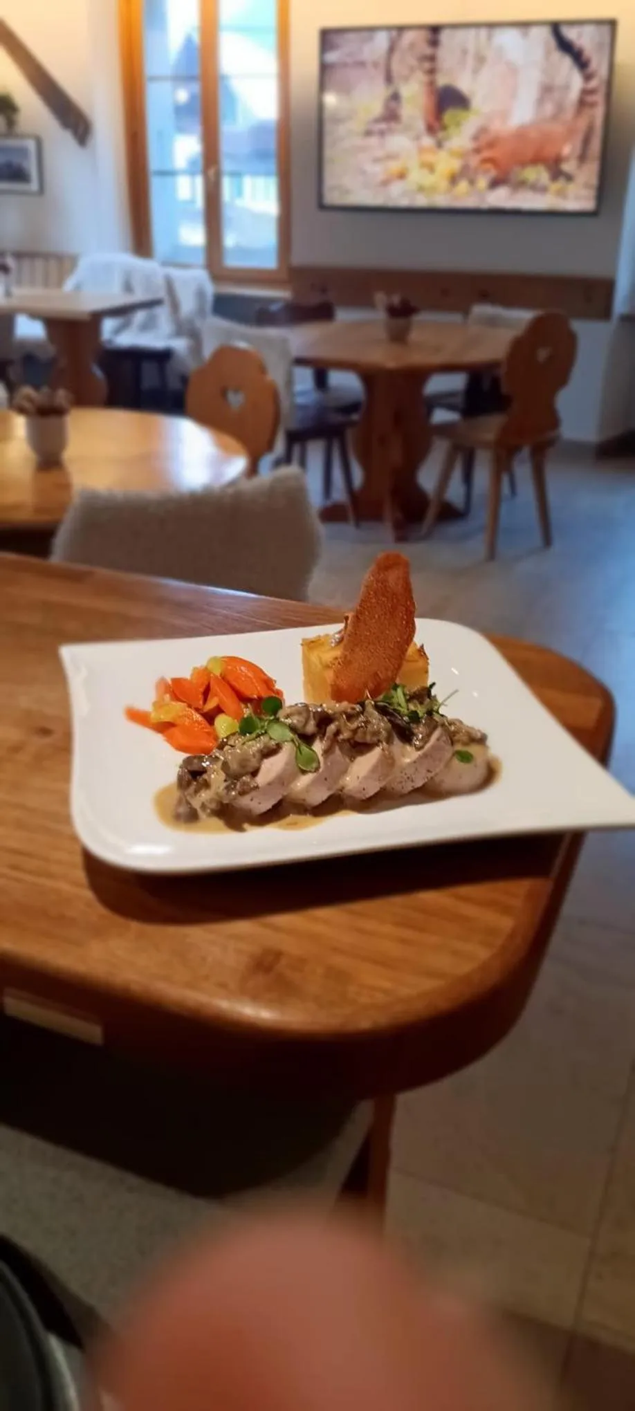 Restaurant/places to eat in Hotel de Commune