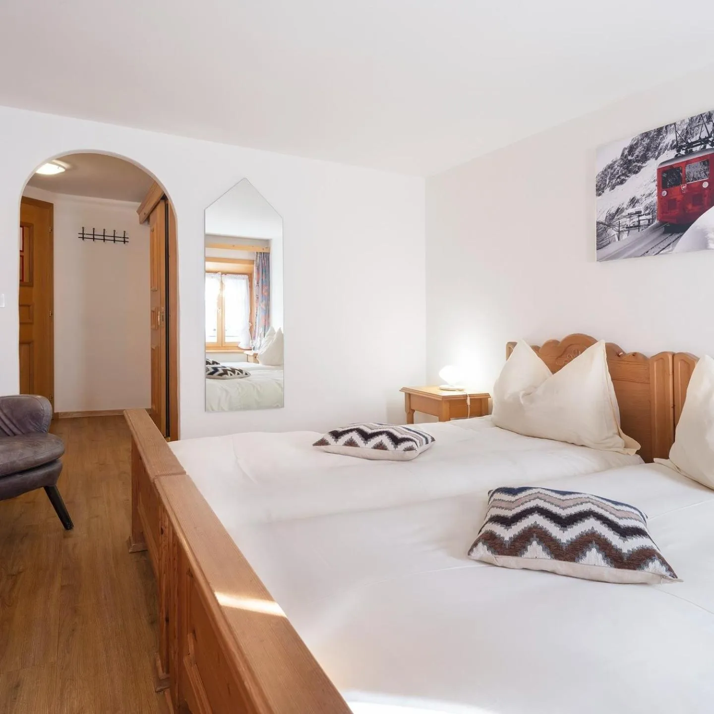 Photo of the whole room in Hotel de Commune