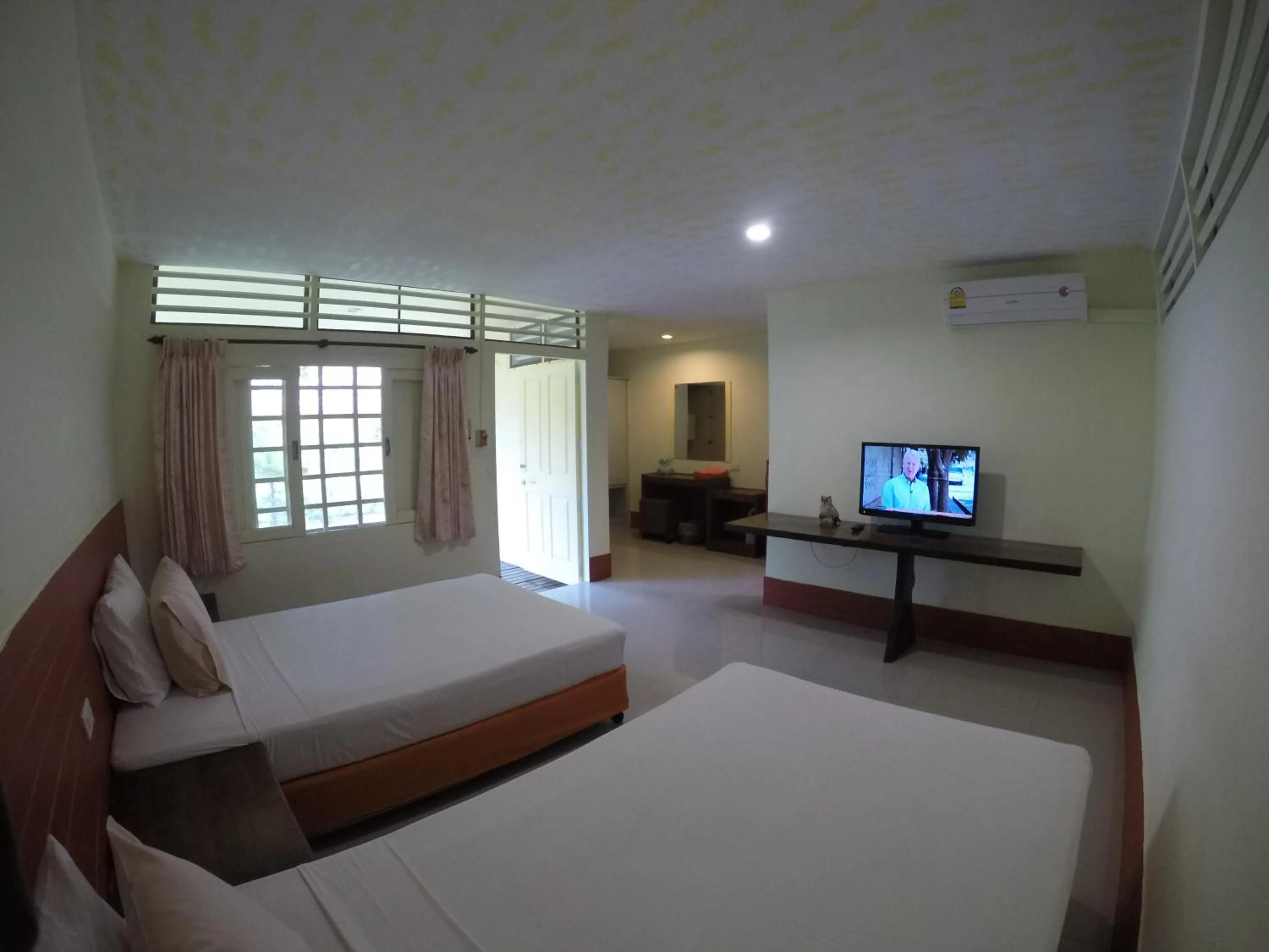 Photo of the whole room, Bed in OP Bungalow