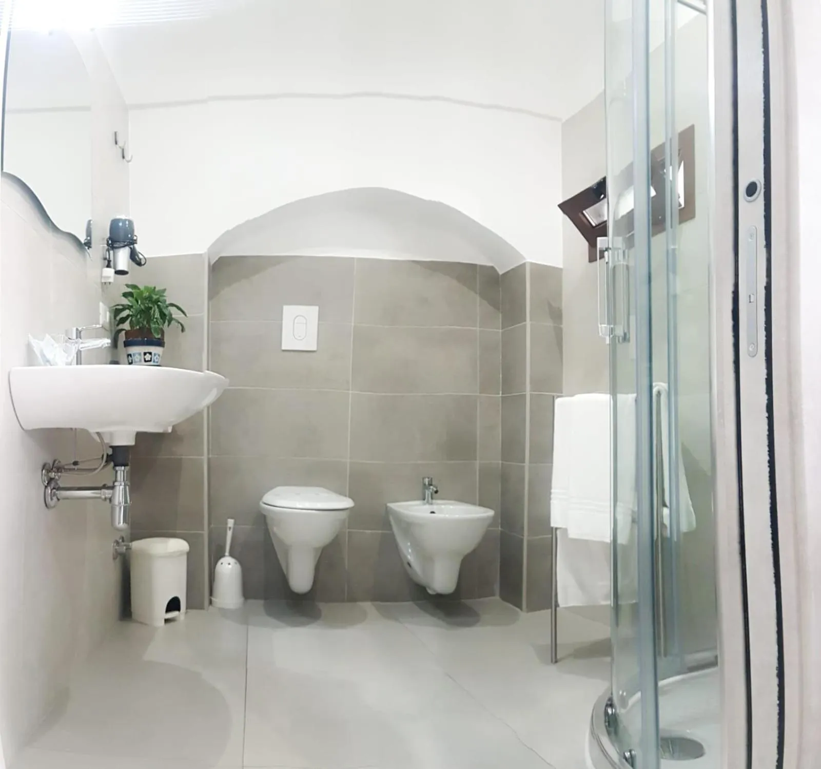 Shower in B&B Dolce Idea