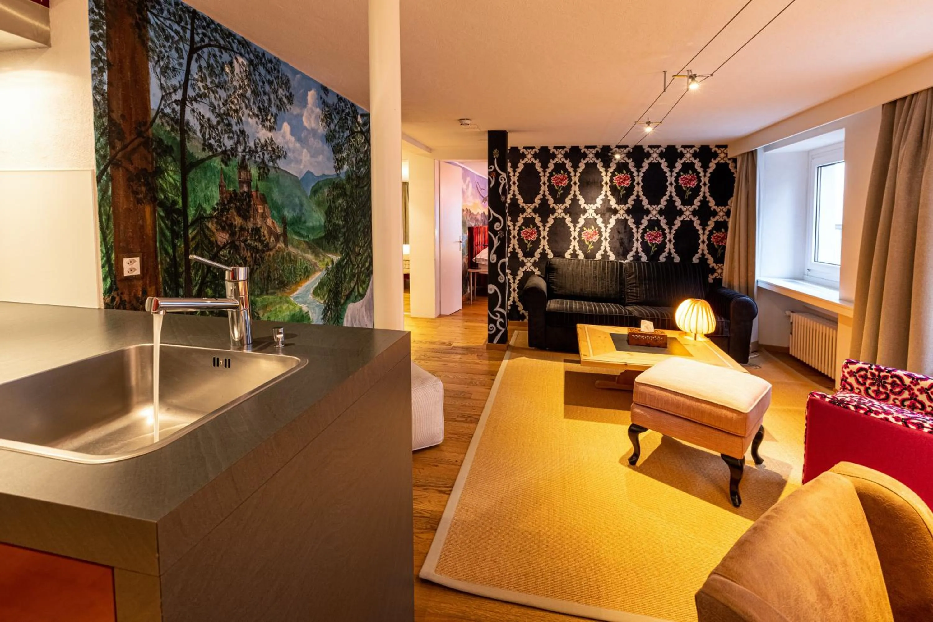 Kitchen or kitchenette in Home Hotel Arosa