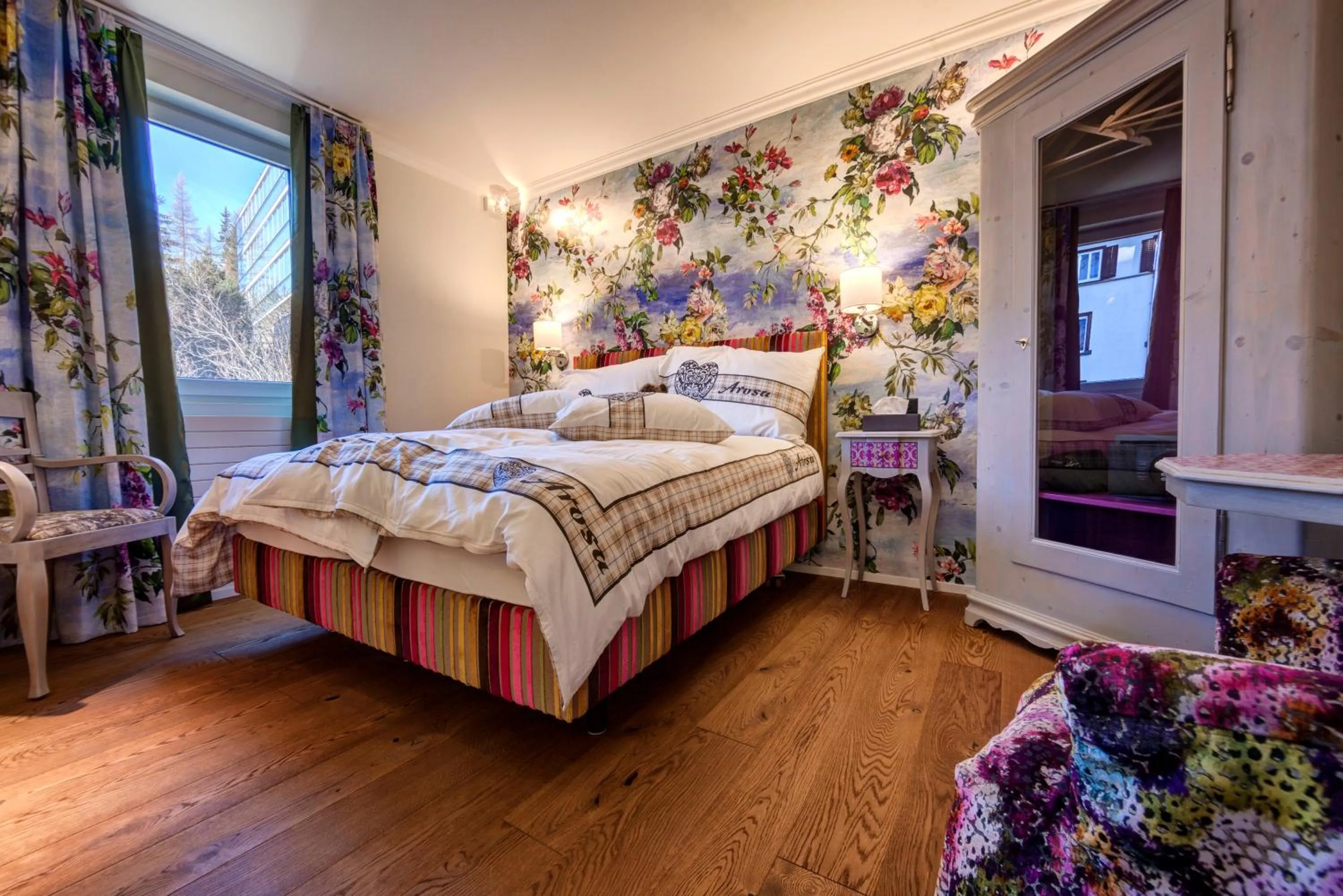 Photo of the whole room, Bed in Home Hotel Arosa