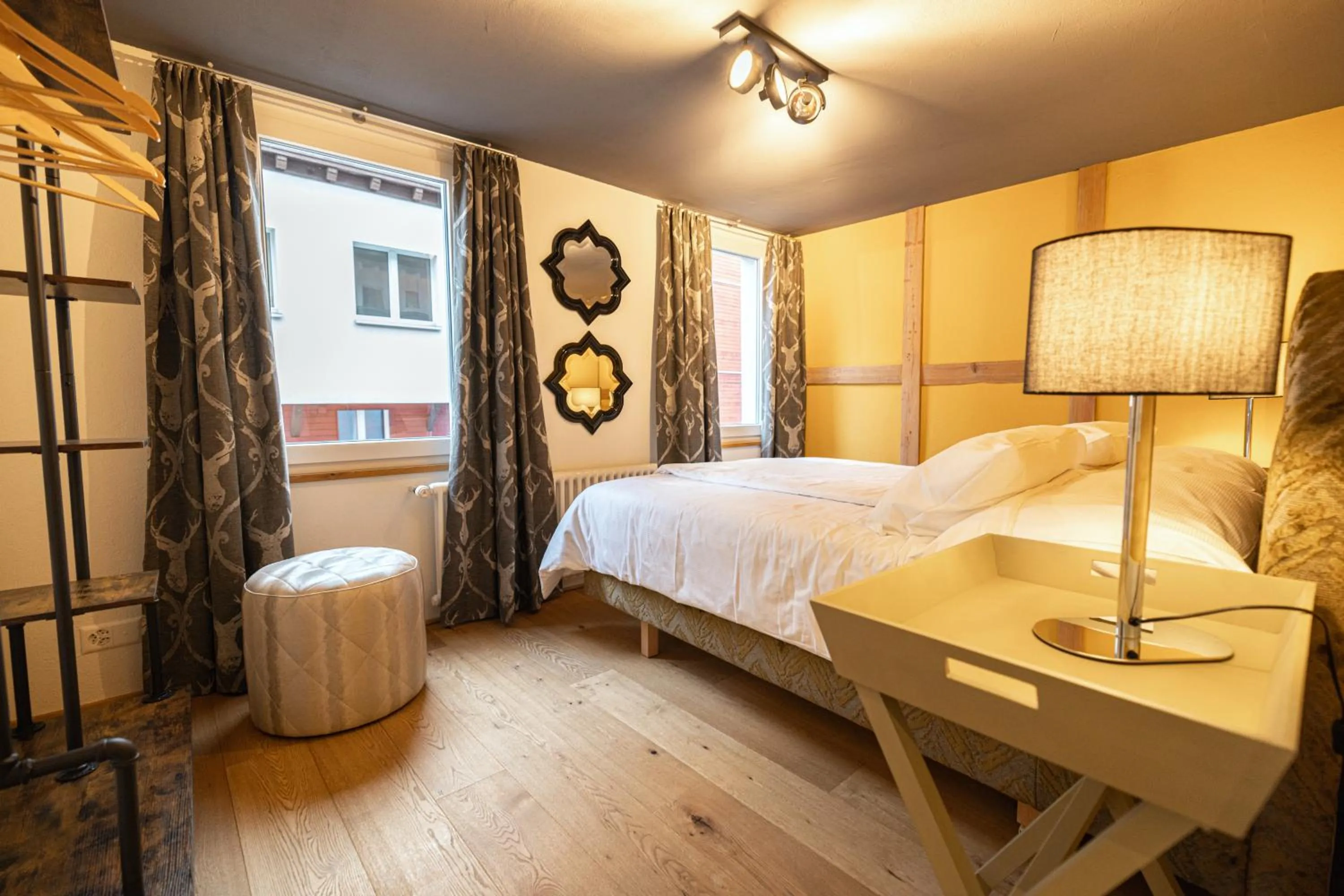 Photo of the whole room, Bed in Home Hotel Arosa