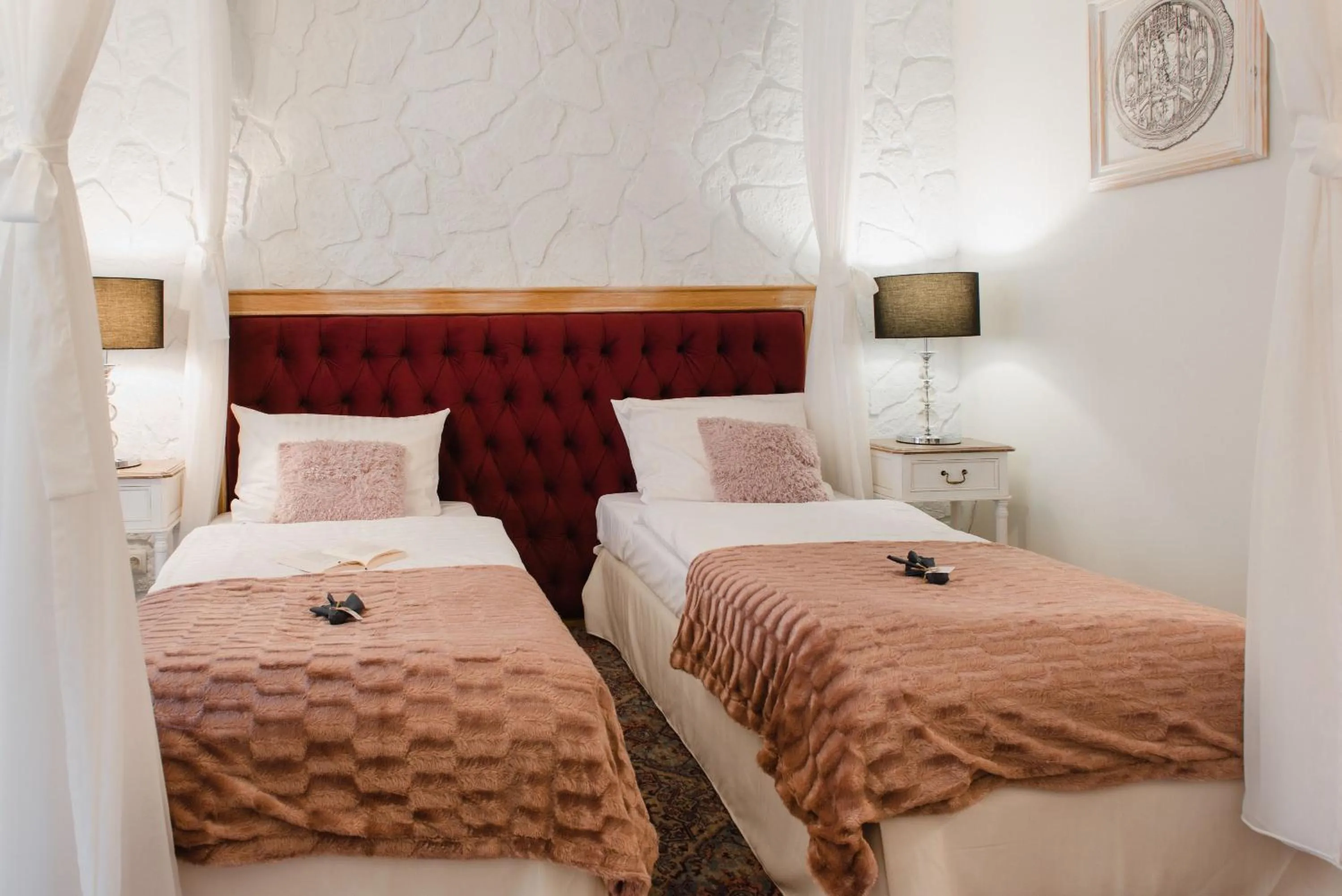 Photo of the whole room, Bed in Hotel Podklasztorze