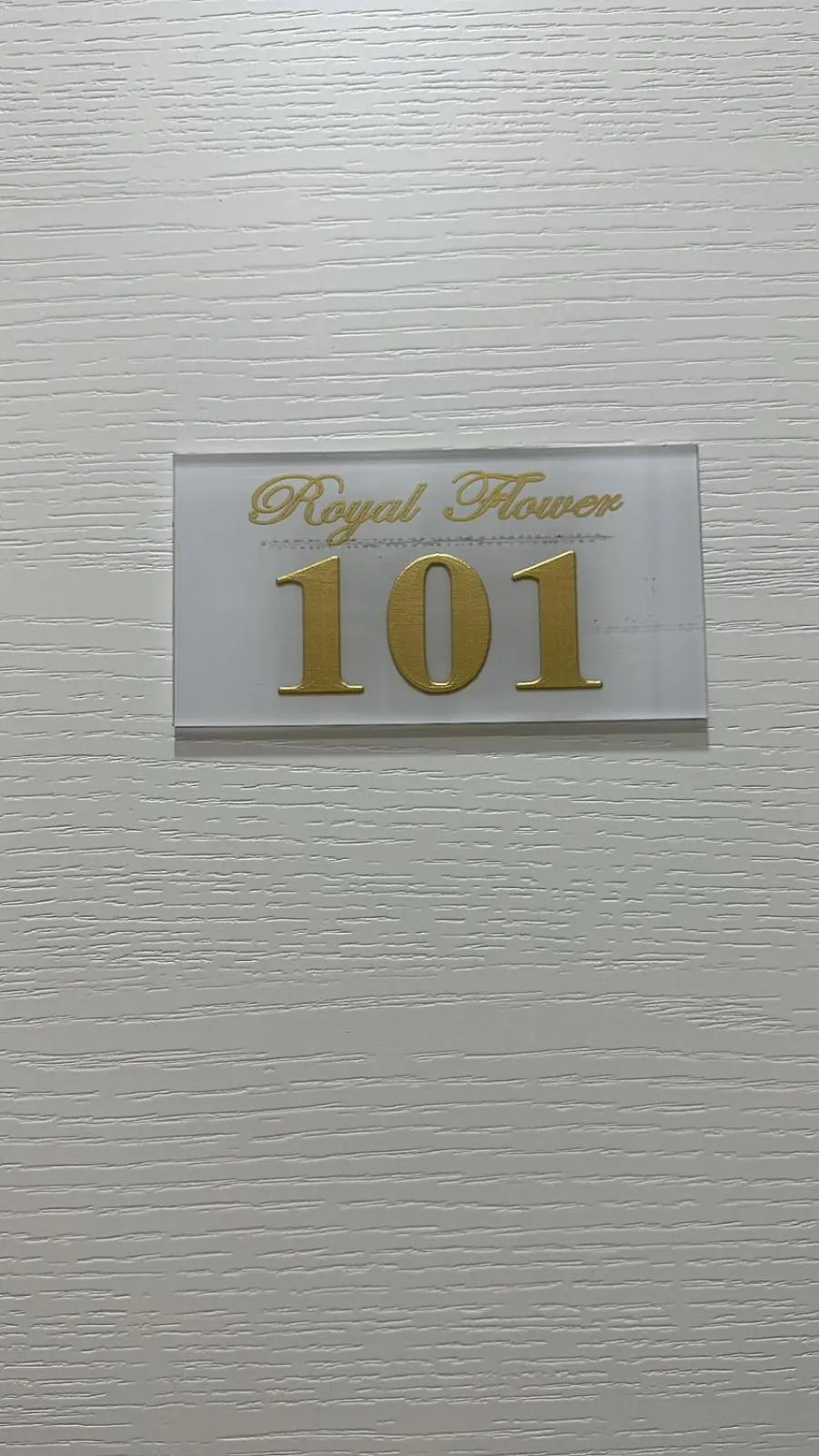 Bedroom in Royal Flower