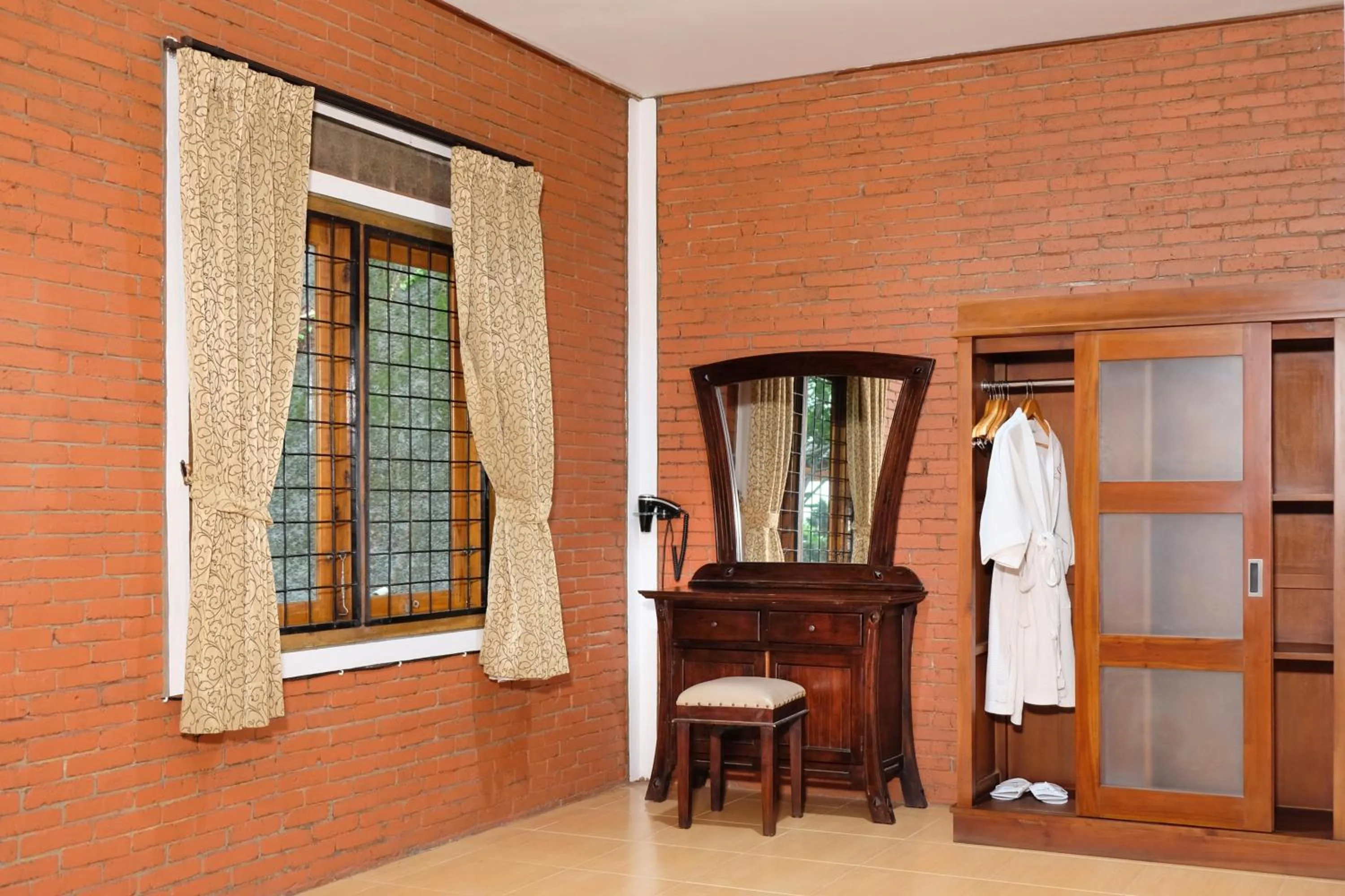 wardrobe in Jambuluwuk Convention Hall & Resort Batu