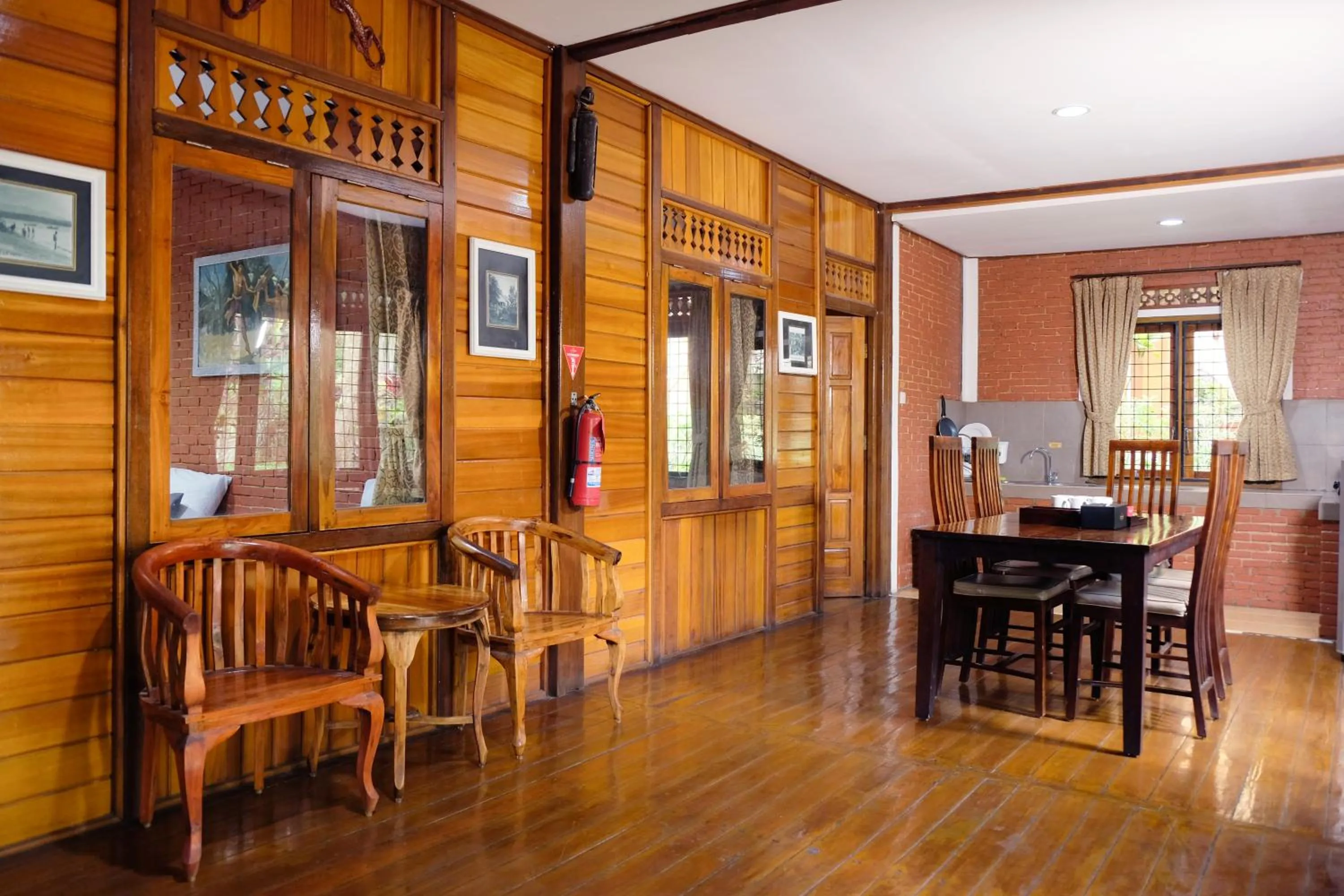 Dining area in Jambuluwuk Convention Hall & Resort Batu