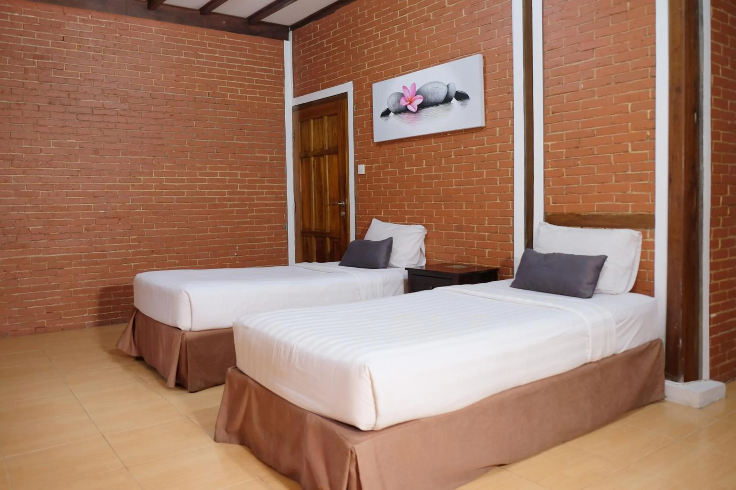 Bed in Jambuluwuk Convention Hall & Resort Batu