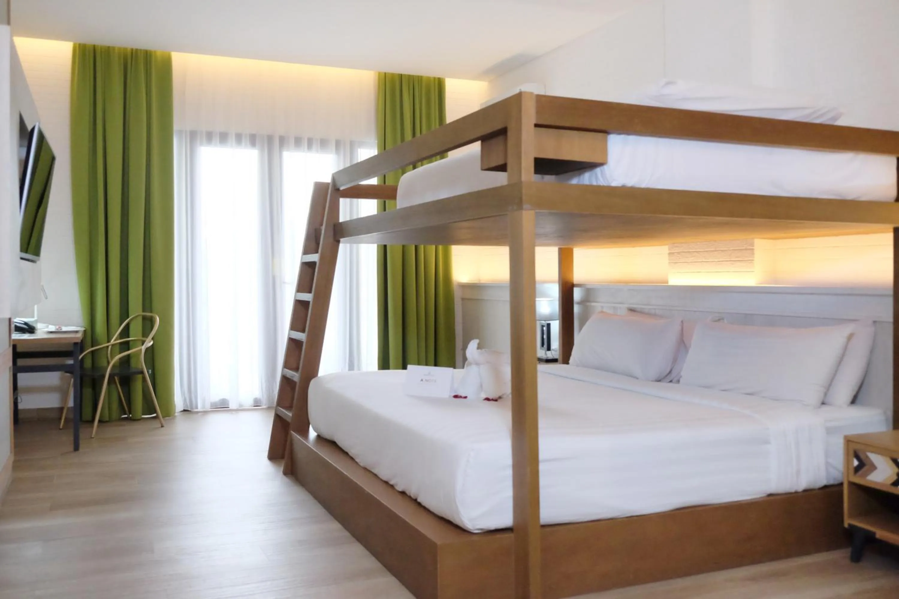 Bed in Jambuluwuk Convention Hall & Resort Batu
