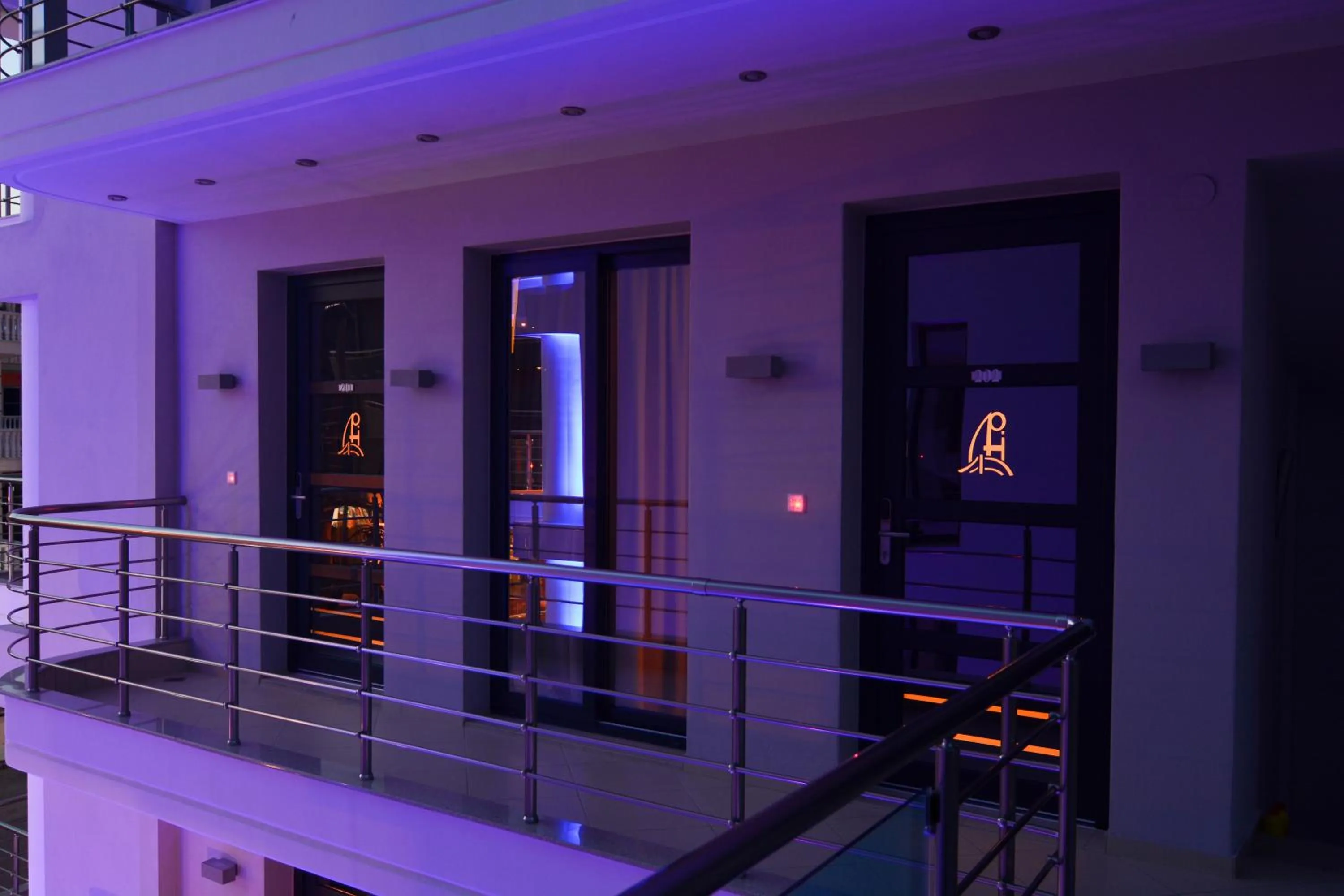 Facade/entrance in Panorama Inn Hotel