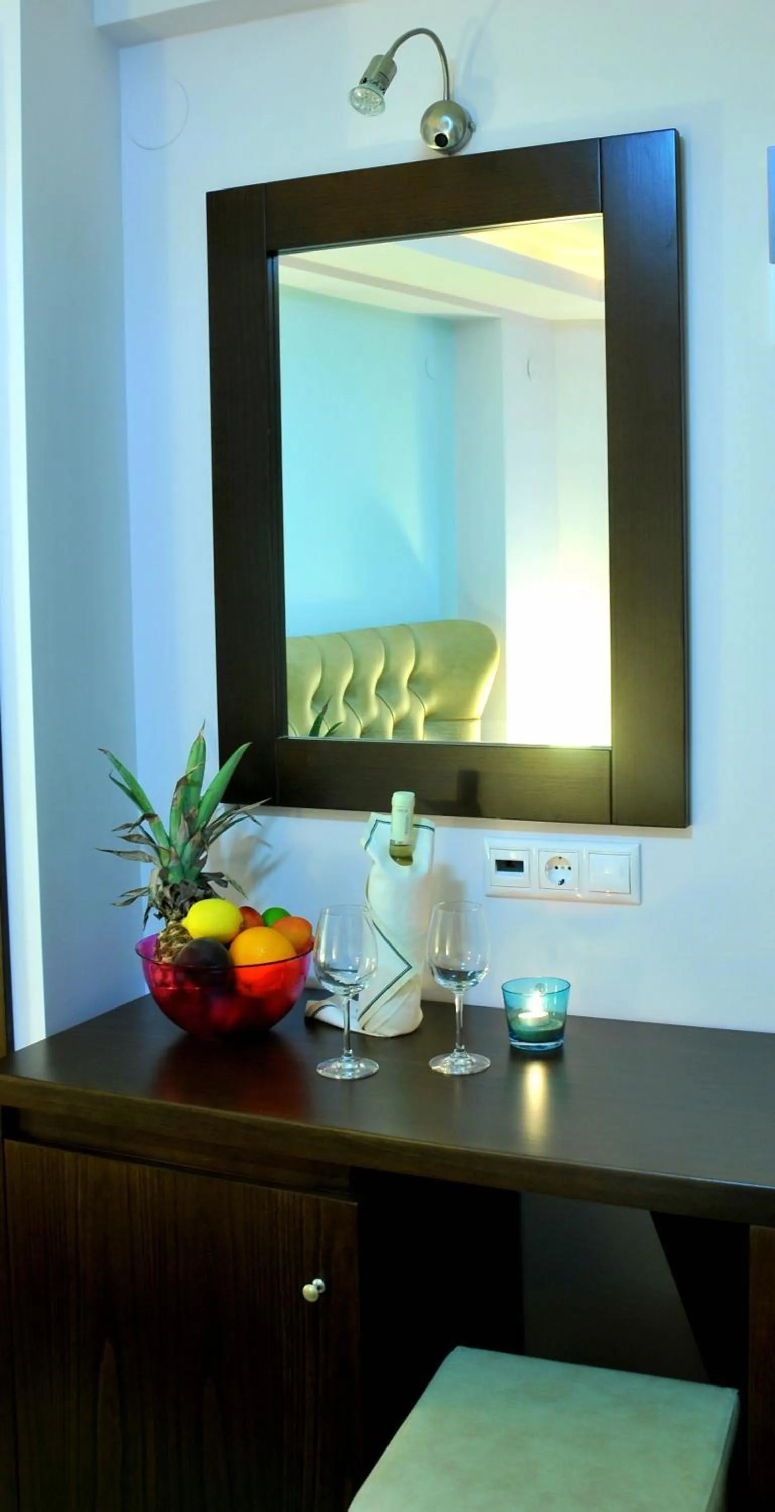 Decorative detail in Panorama Inn Hotel