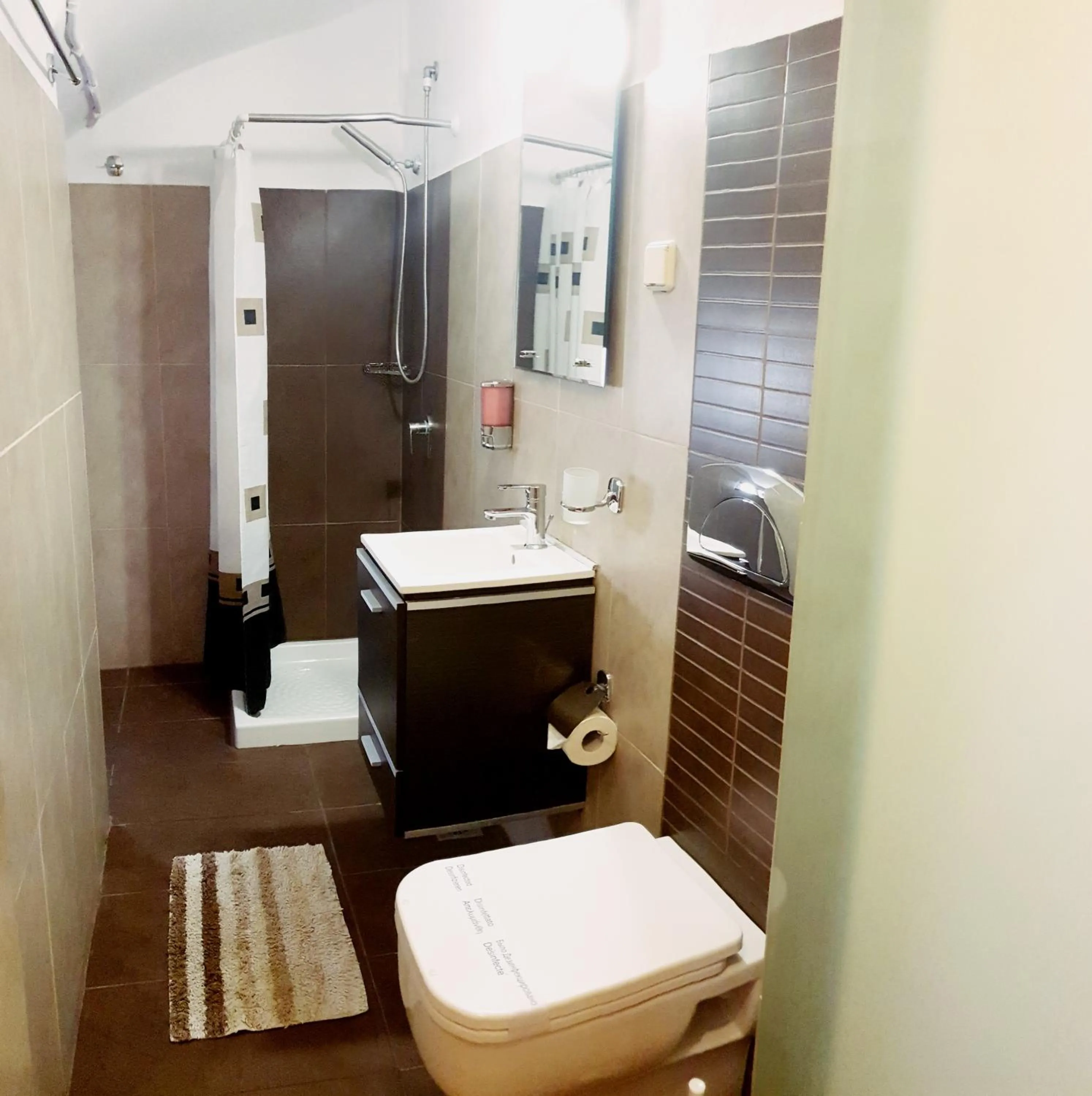 Bathroom in Apollo Studios