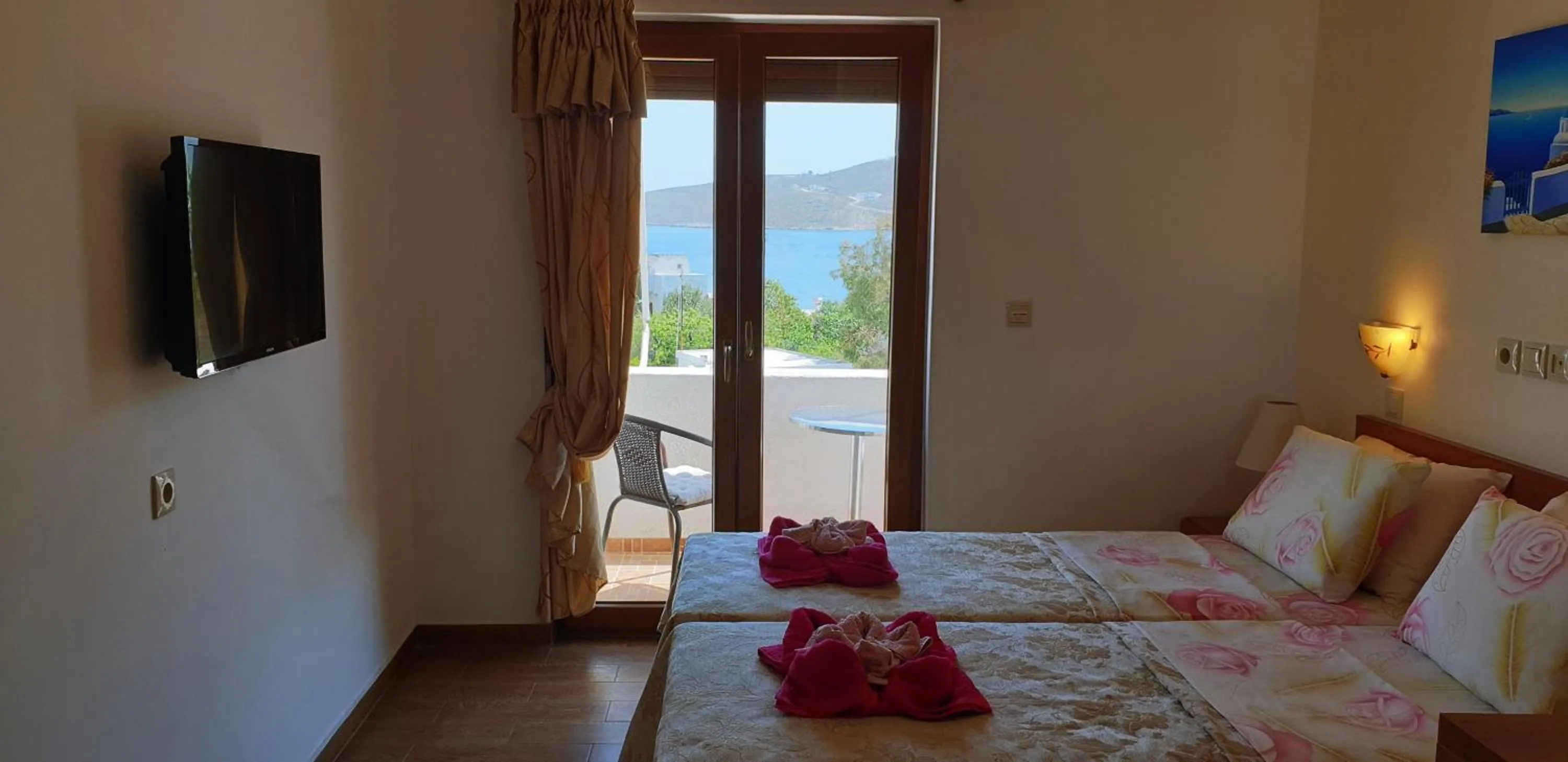 Bedroom, Bed in Apollo Studios