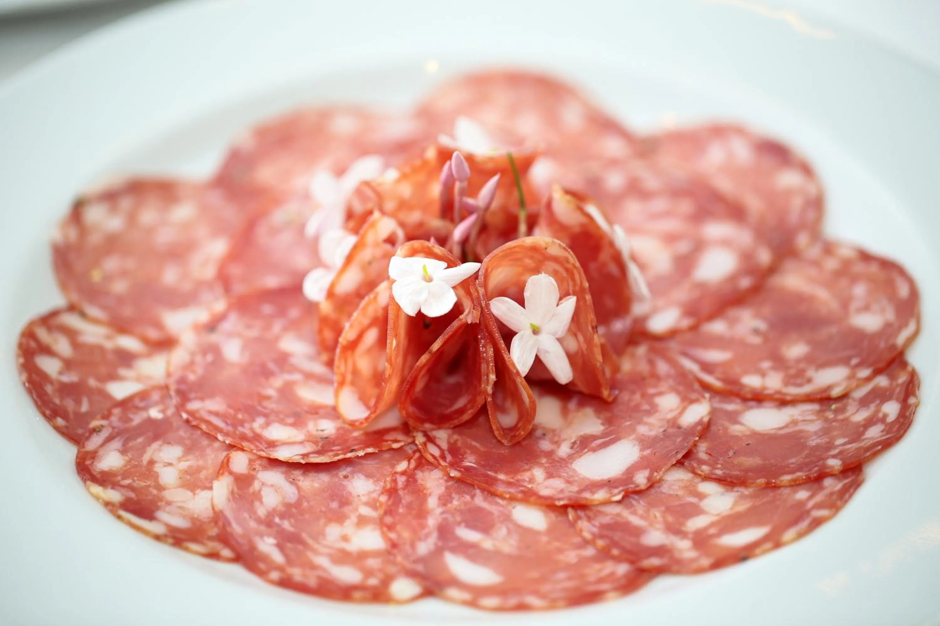 Restaurant/places to eat in Hotel Royal Hills