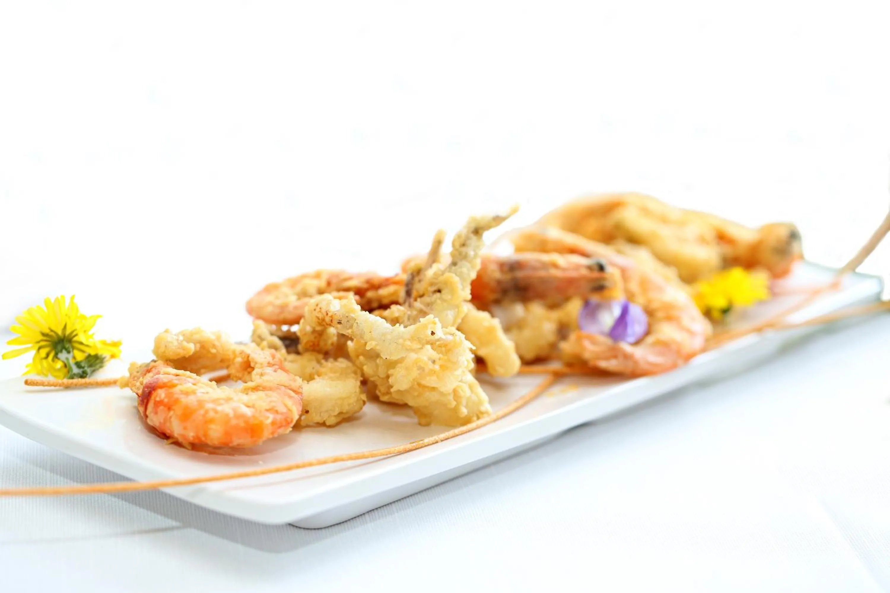 Restaurant/places to eat in Hotel Royal Hills