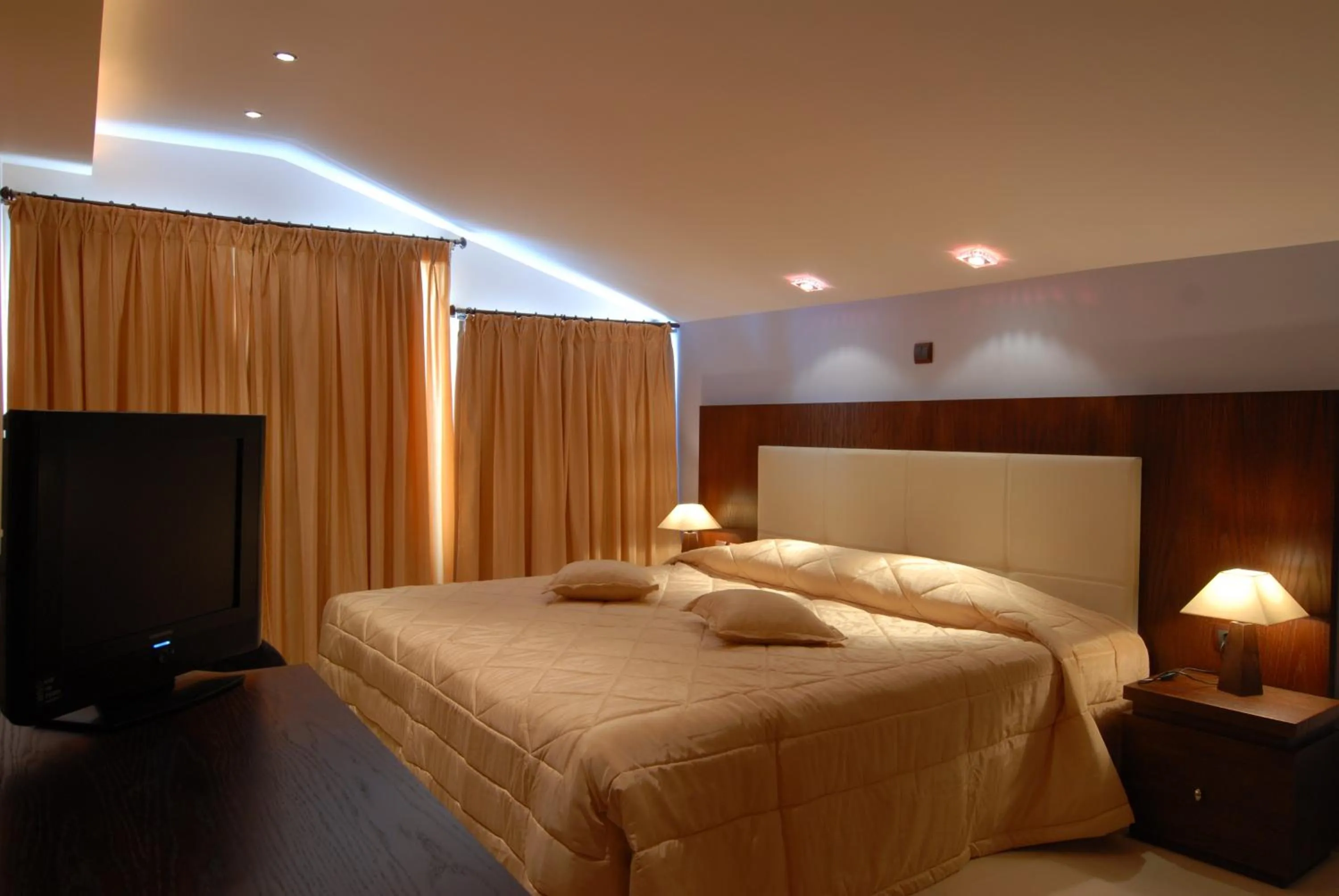 Bed in Panorama Hotel