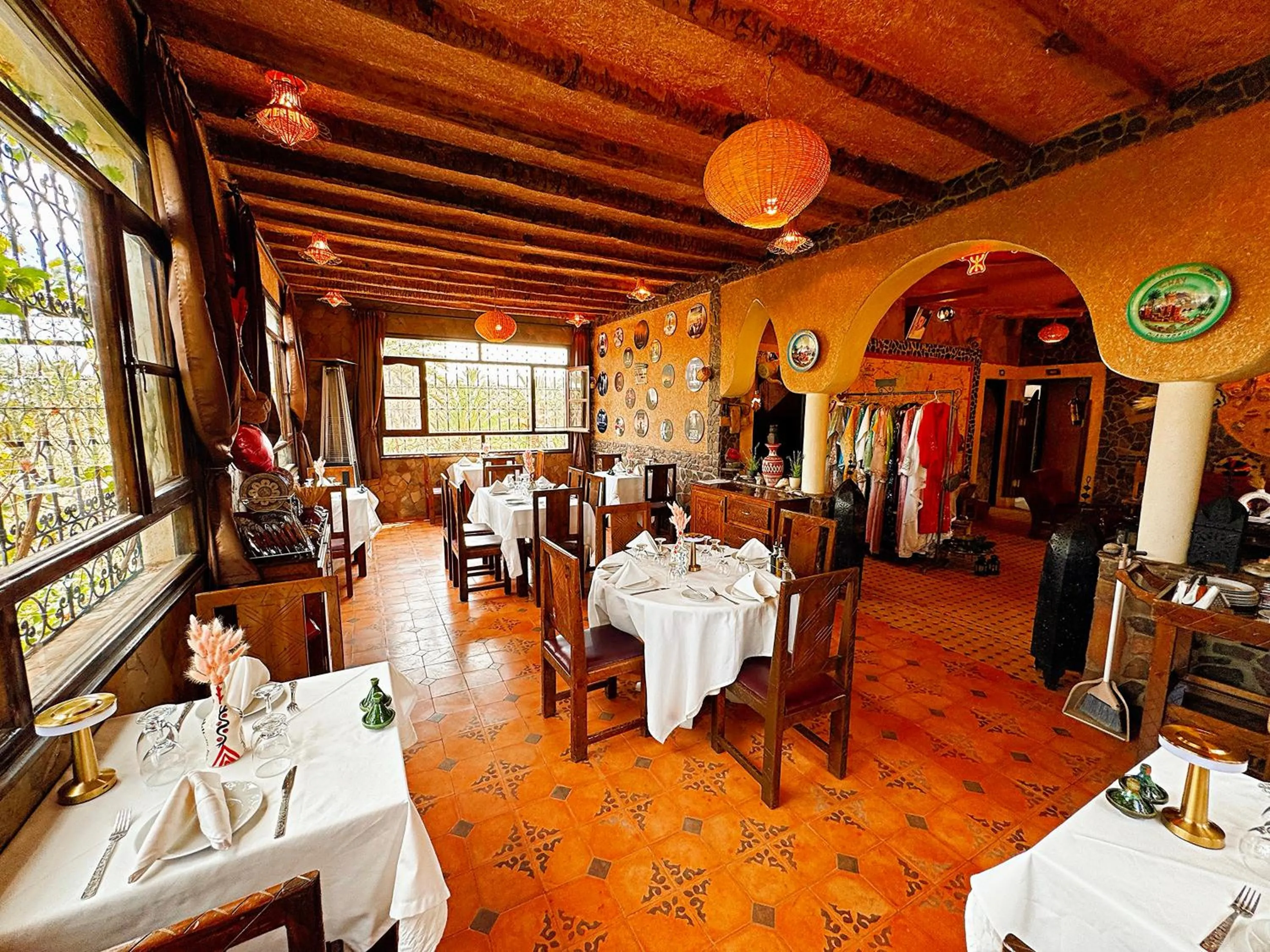 Restaurant/places to eat in Riad Chay & Boutique