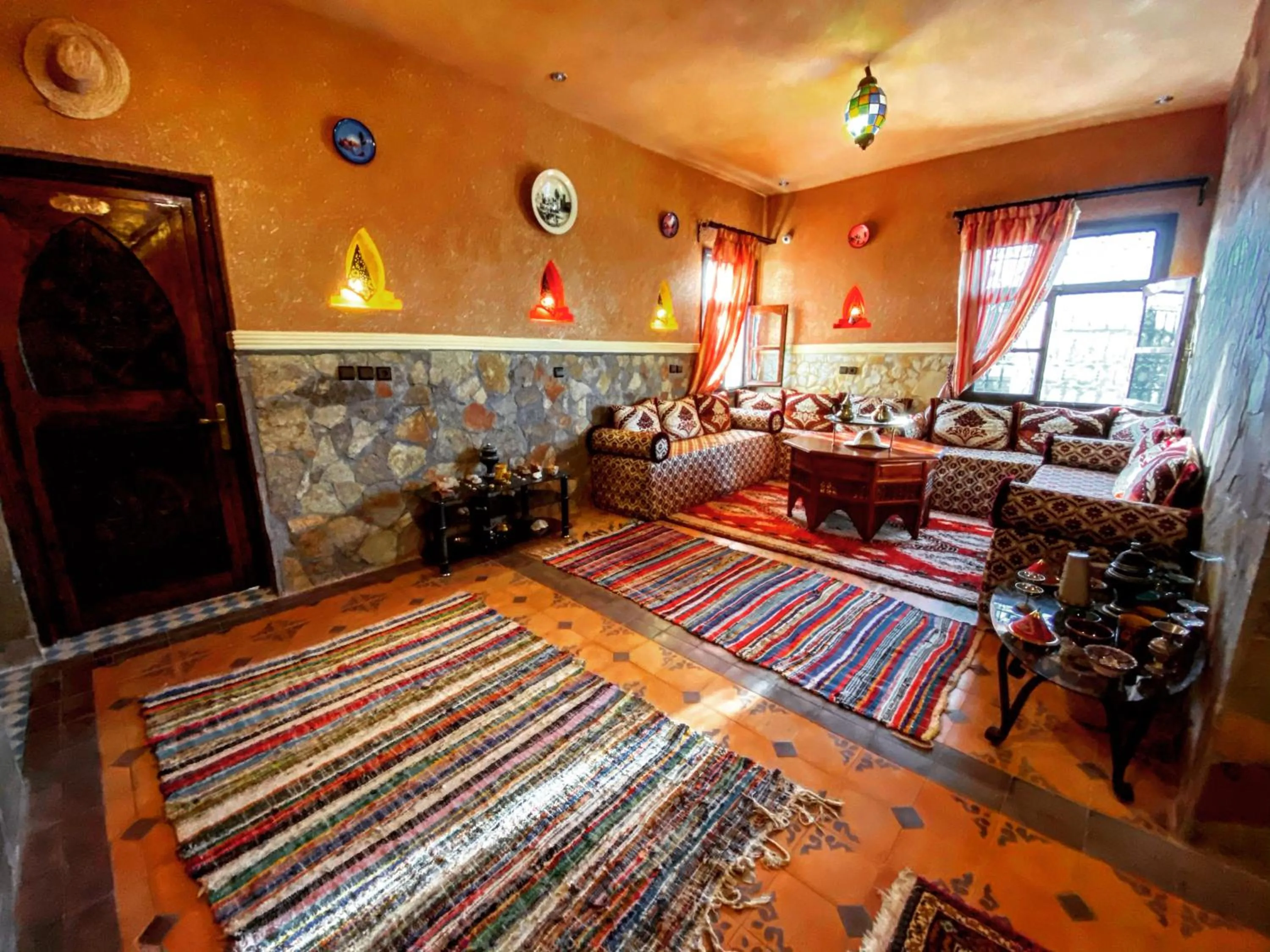 Restaurant/places to eat in Riad Chay & Boutique