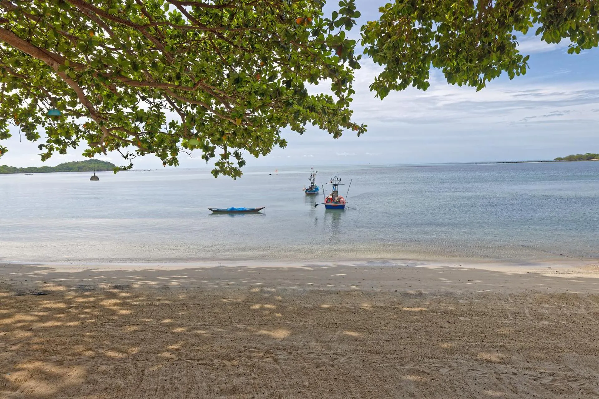 Beach in Blue Turtle Hotel Samui