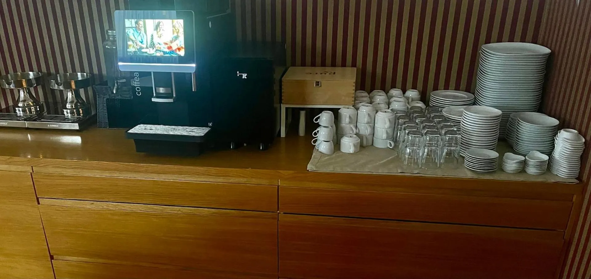 Restaurant/places to eat in Hotel Denbu