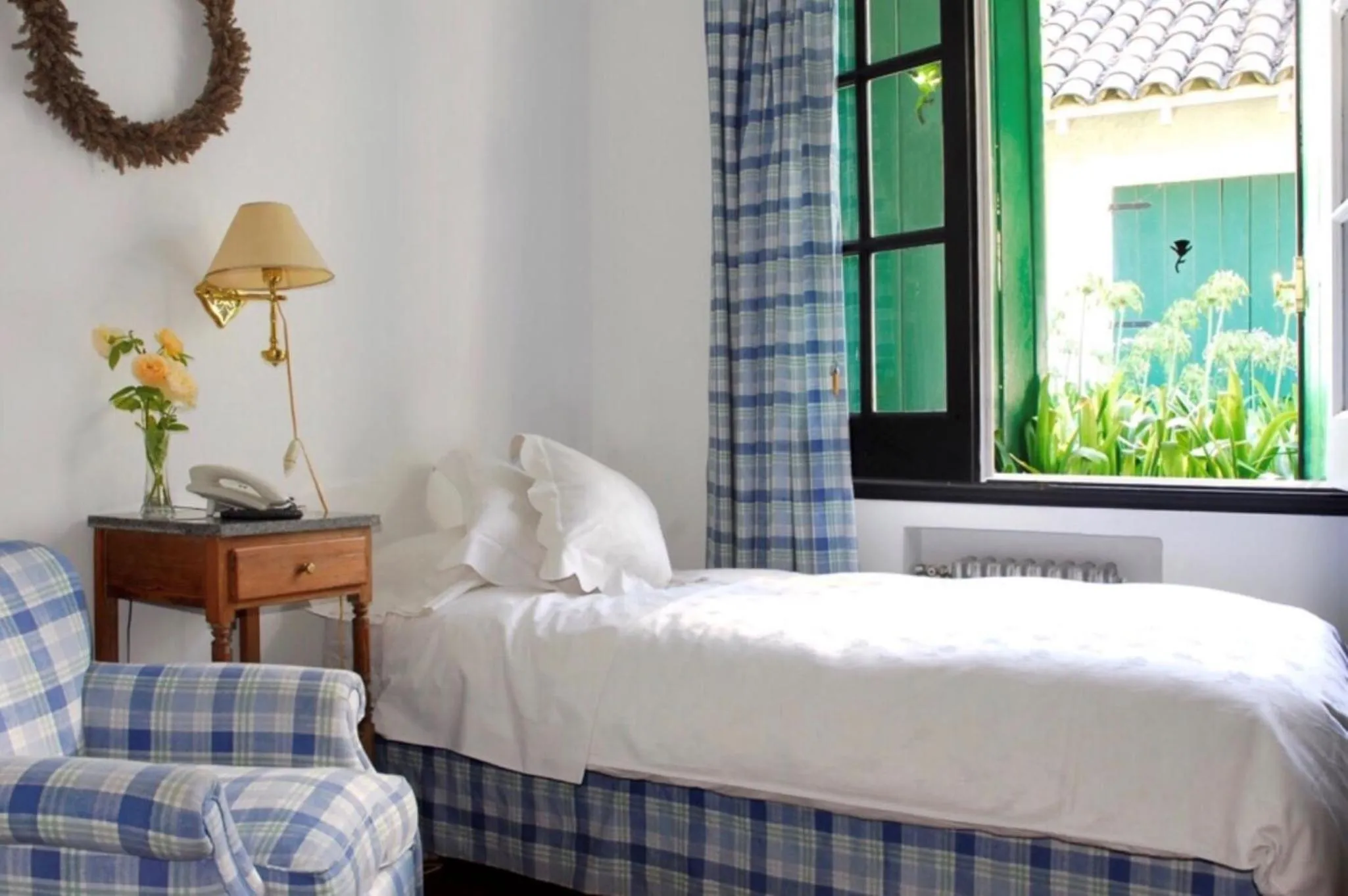 Bedroom, Bed in Estancia Ave María