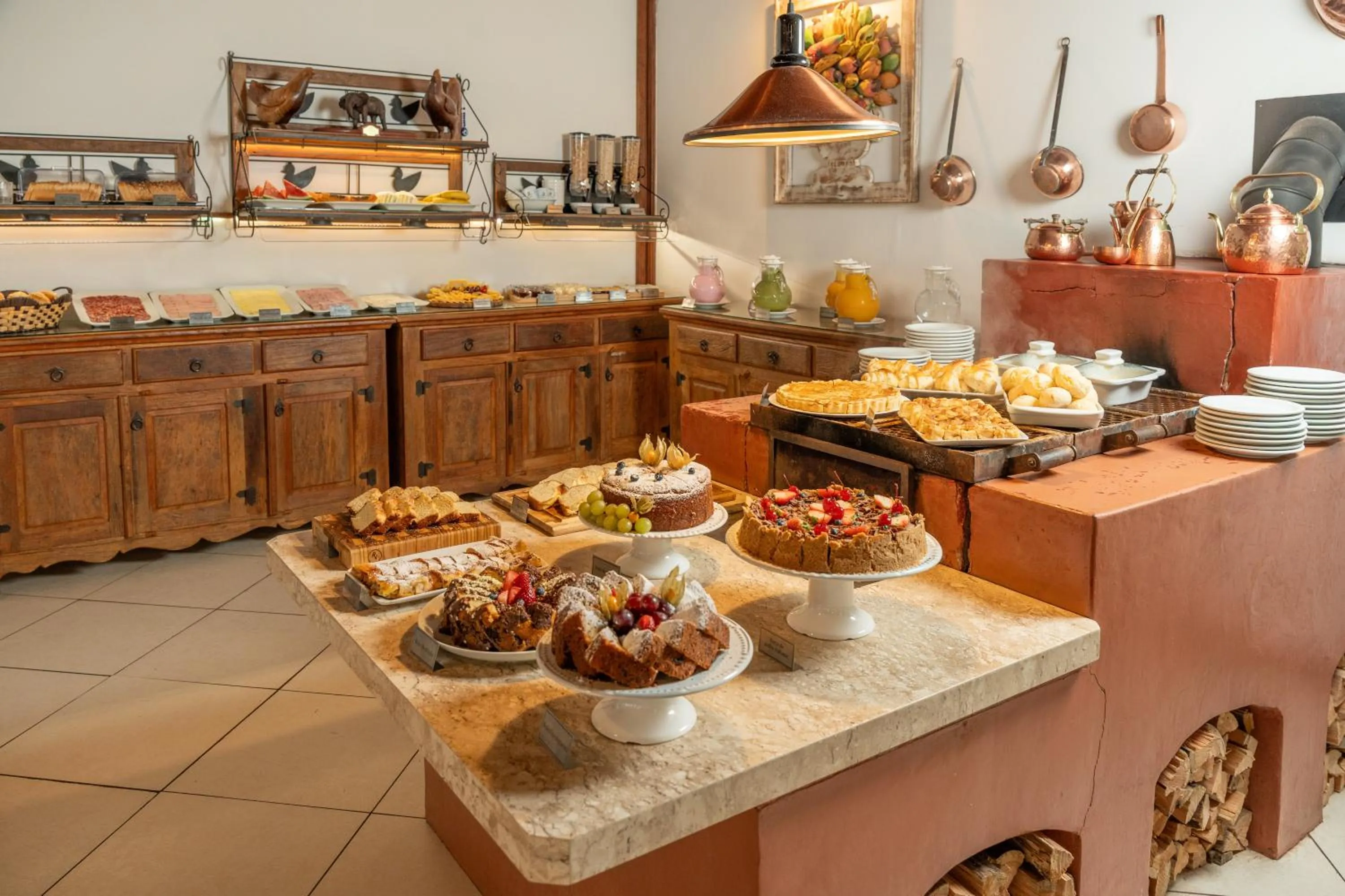 Food and drinks in Pousada Campos dos Holandeses - Campos do Jordao