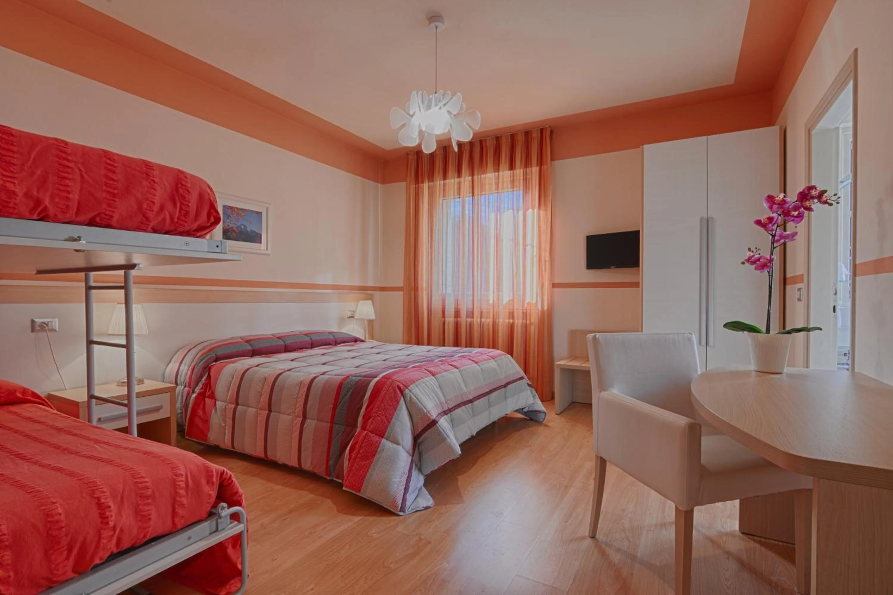 Photo of the whole room, Bed in Hotel Europa - Sorico