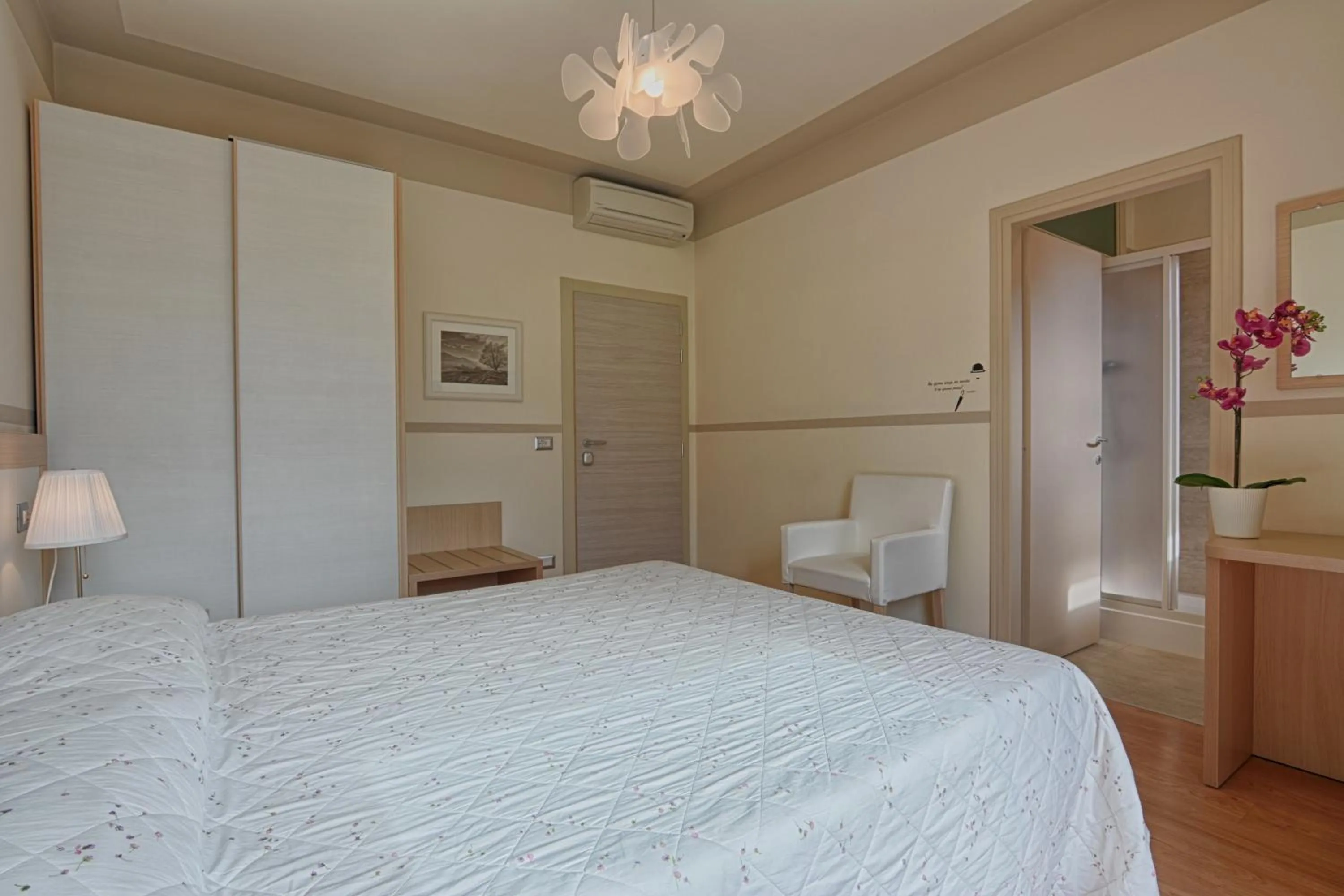 Photo of the whole room, Bed in Hotel Europa - Sorico