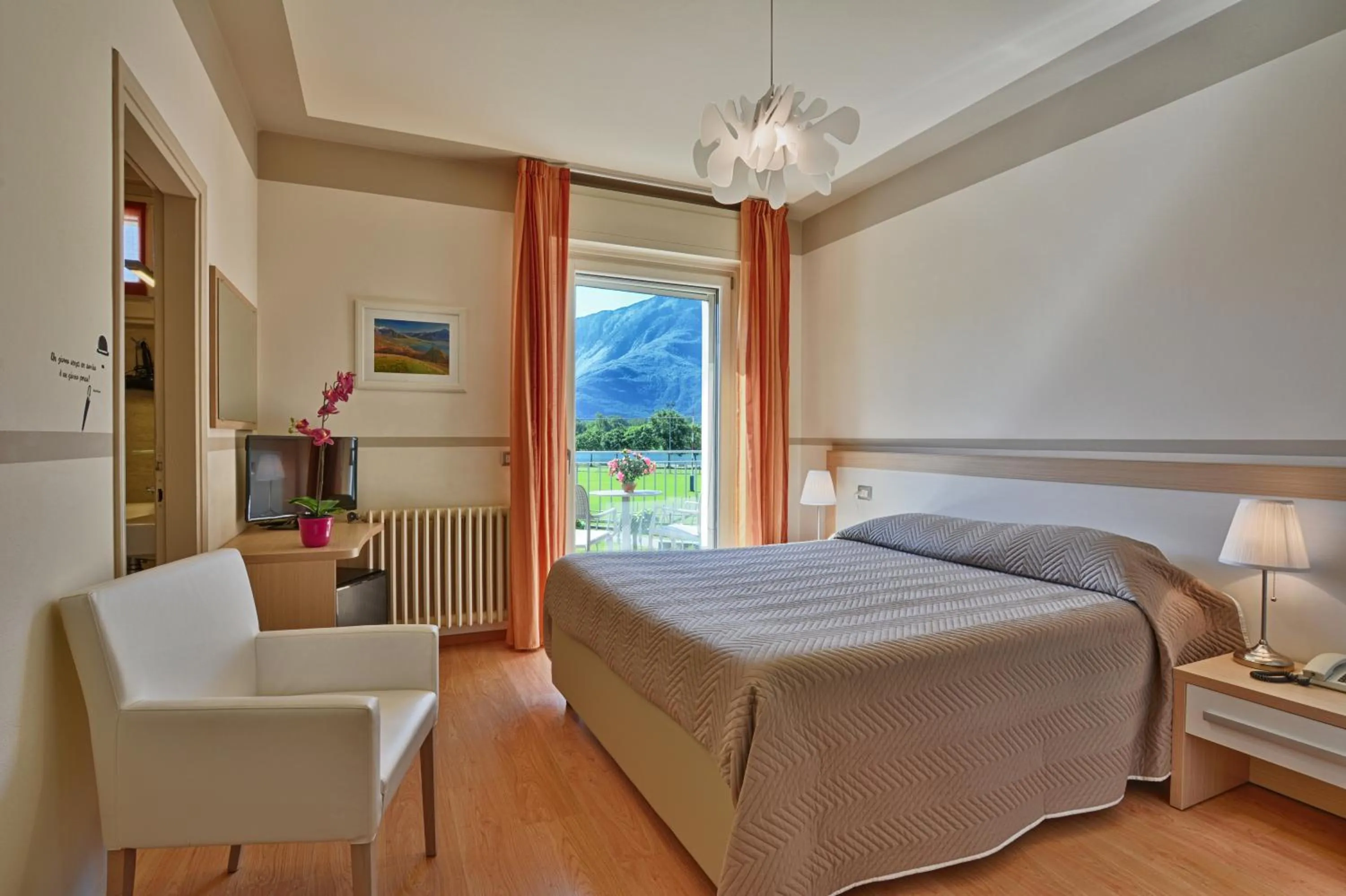 Photo of the whole room, Bed in Hotel Europa - Sorico