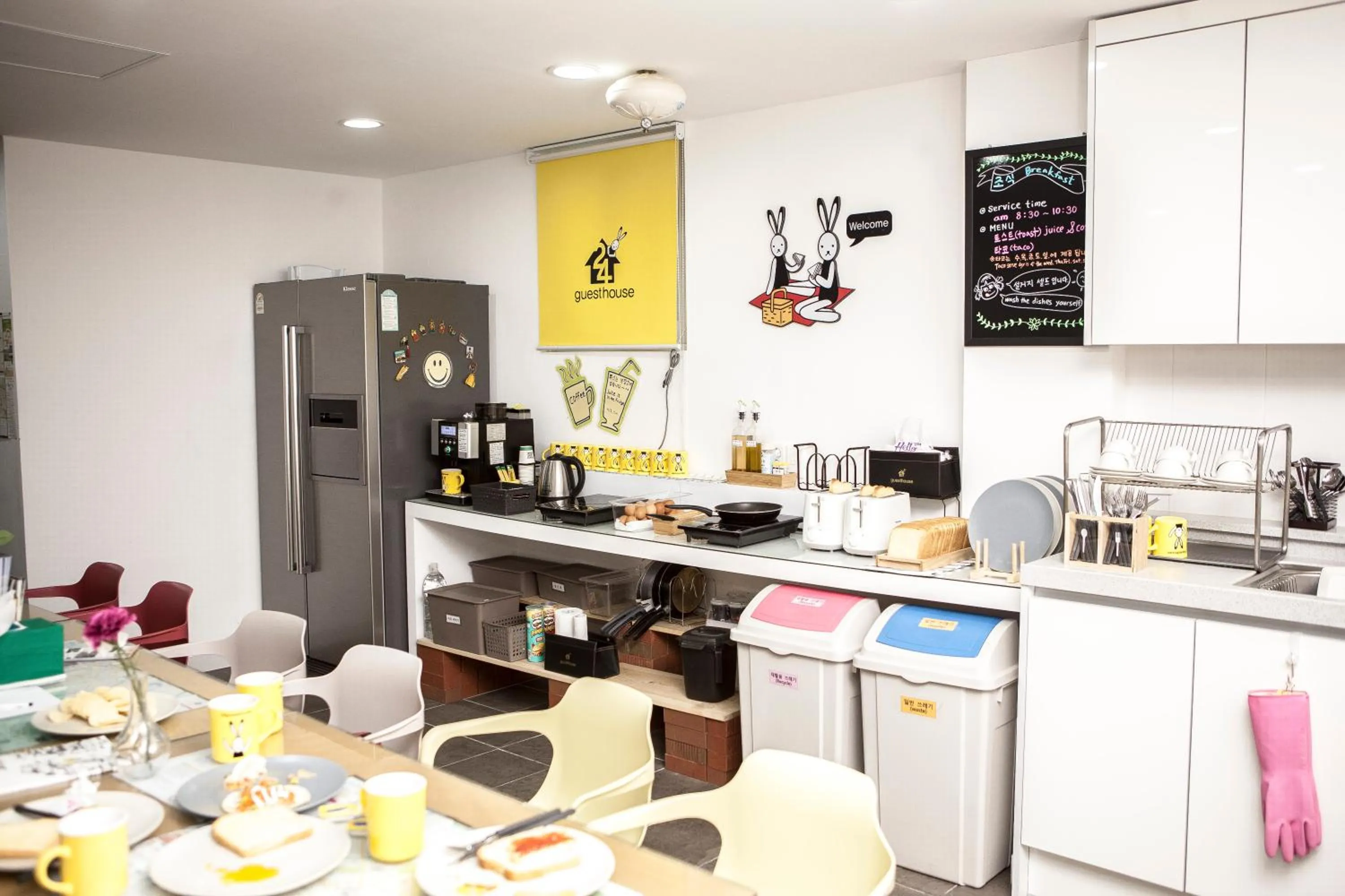 Coffee/tea facilities in 24 Guesthouse Jeonju