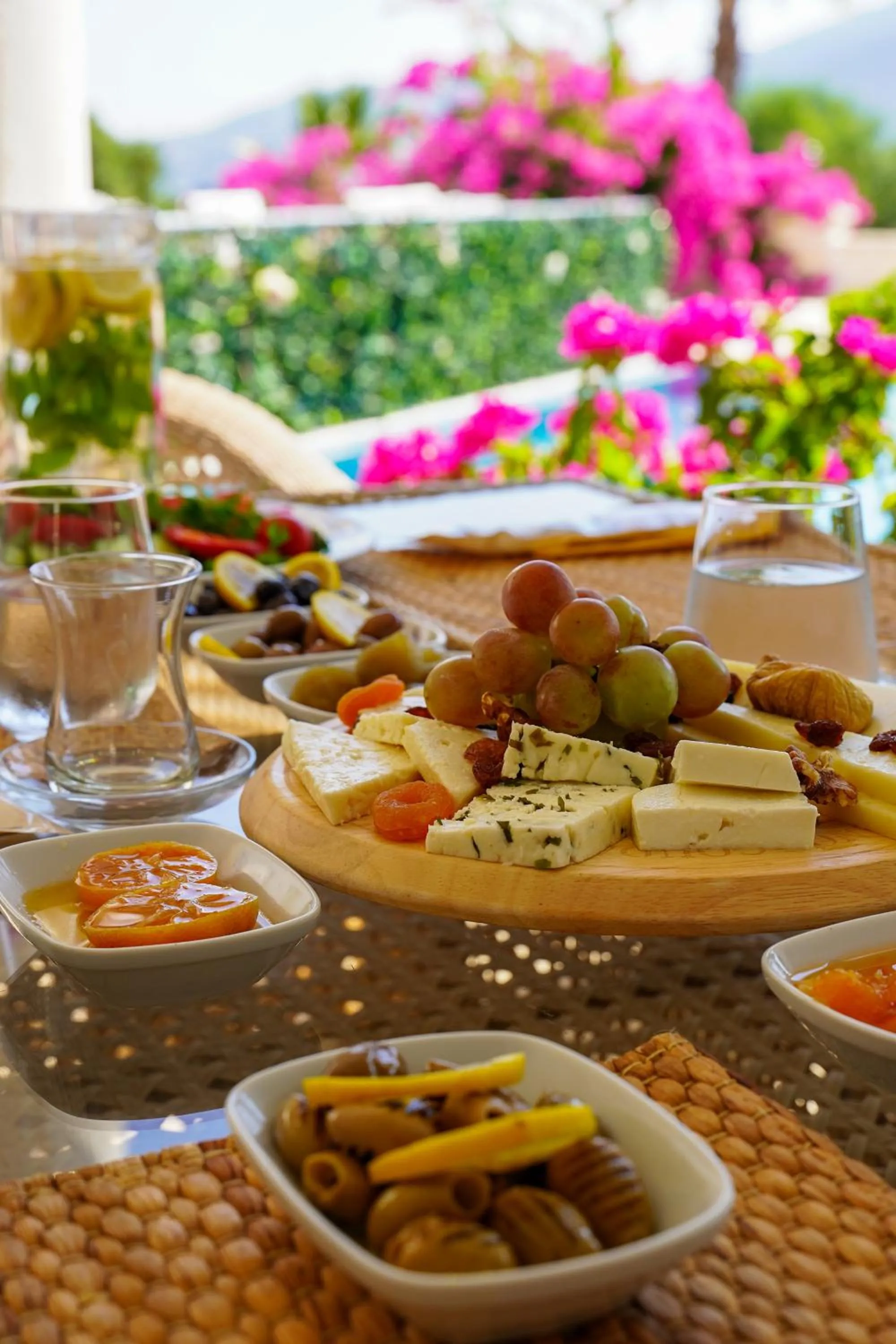 Coffee/tea facilities in Torbahan Hotel