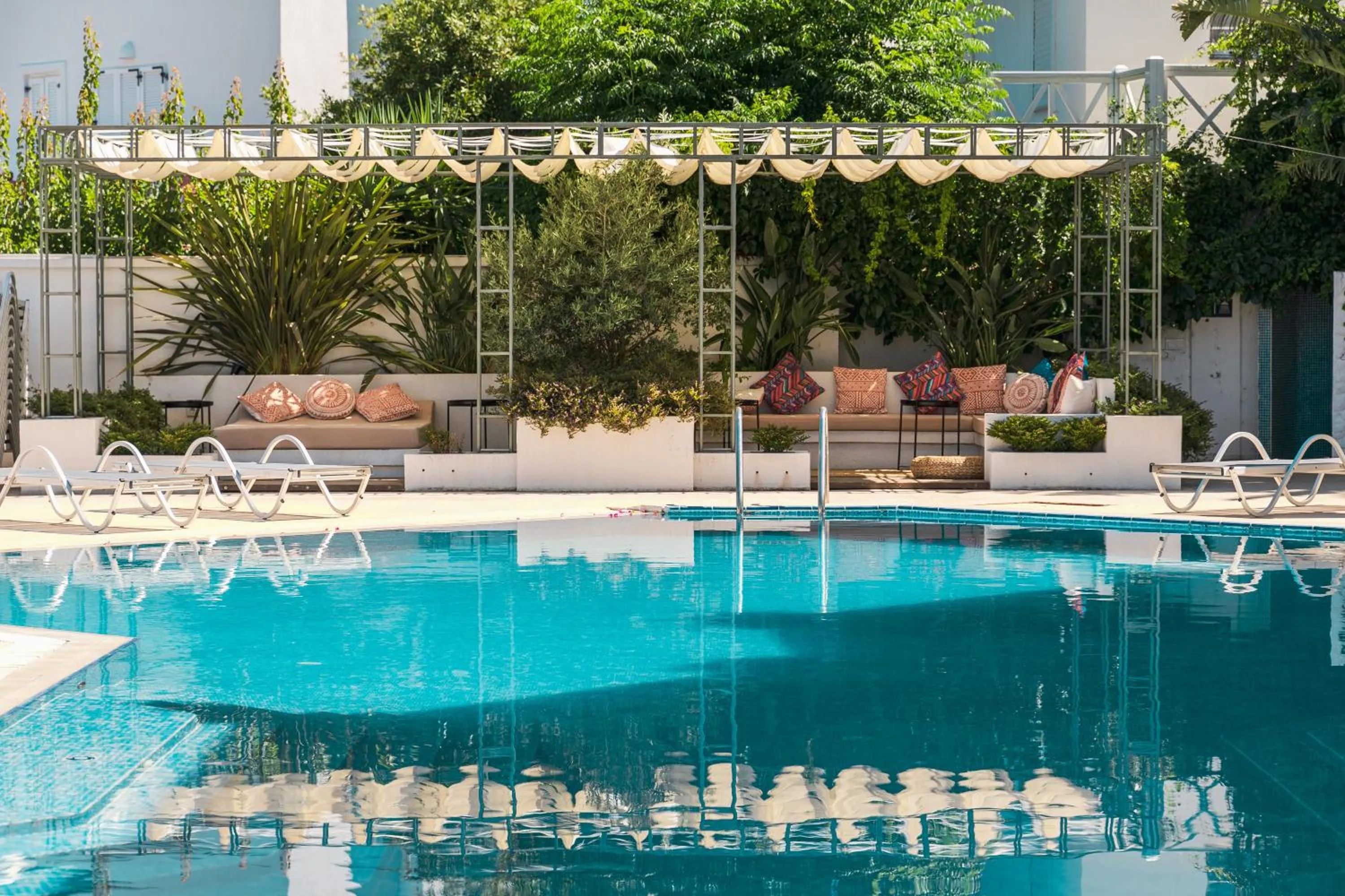 Pool view in Torbahan Hotel