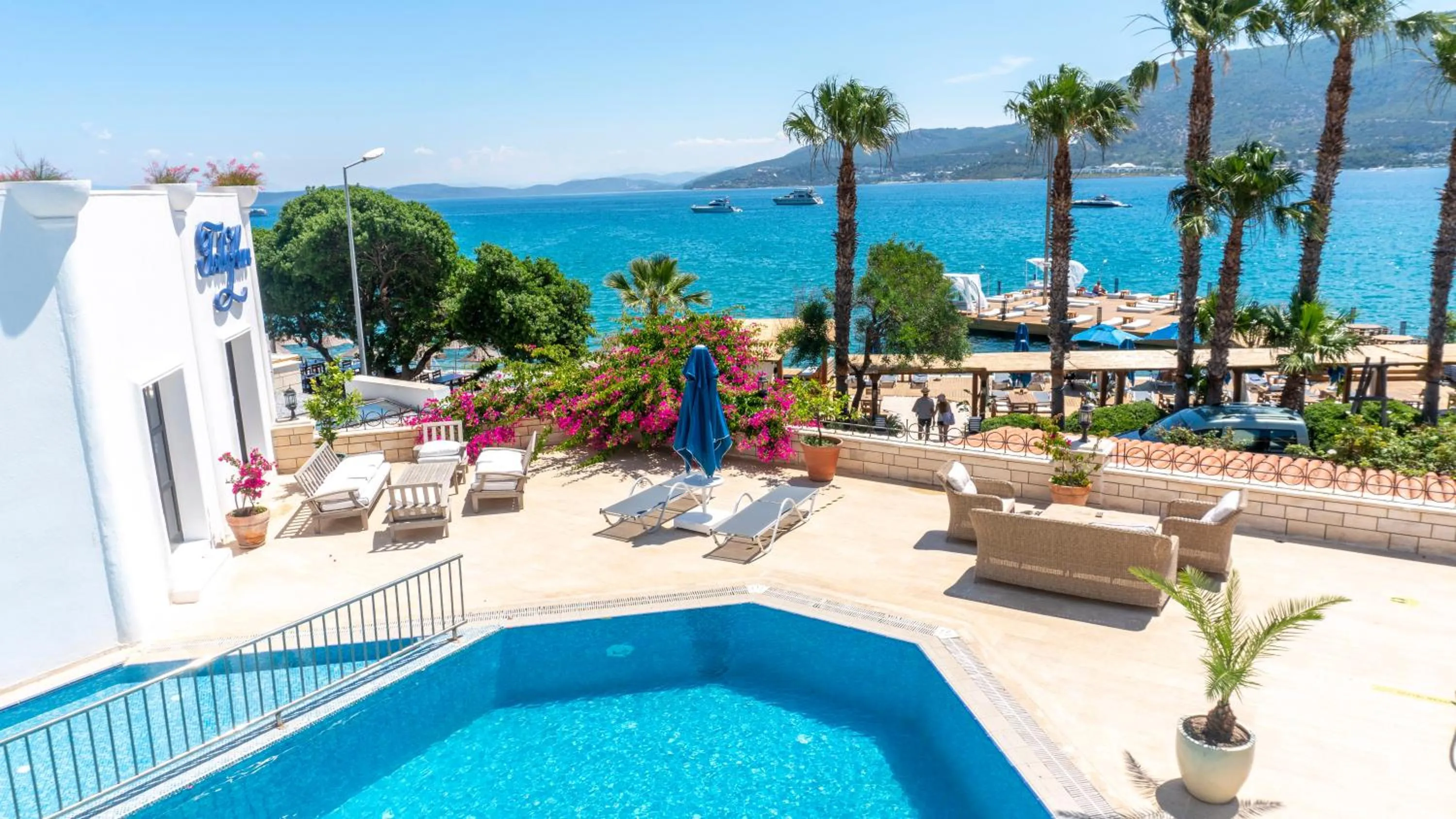 Day in Torbahan Hotel