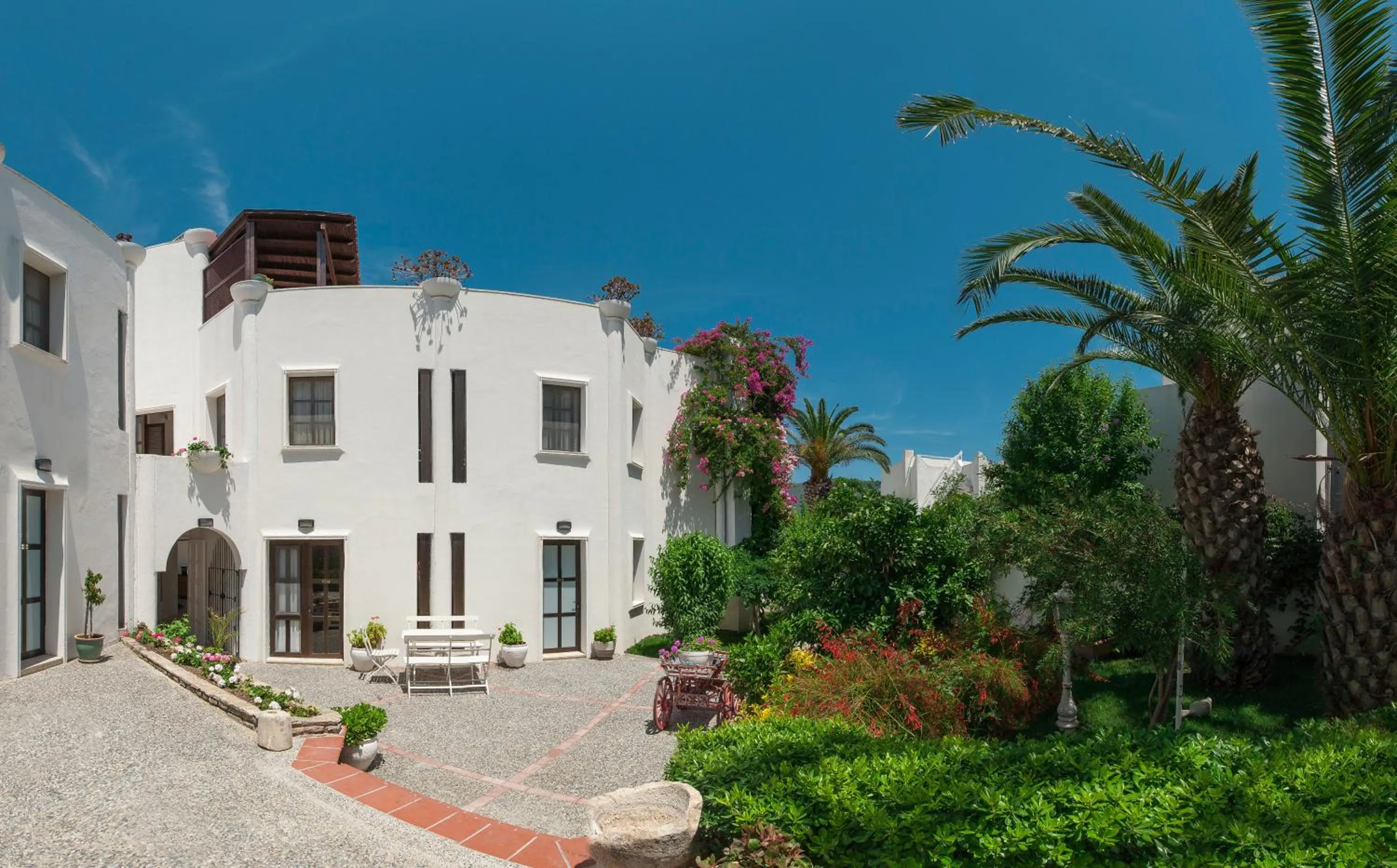 Garden in Torbahan Hotel