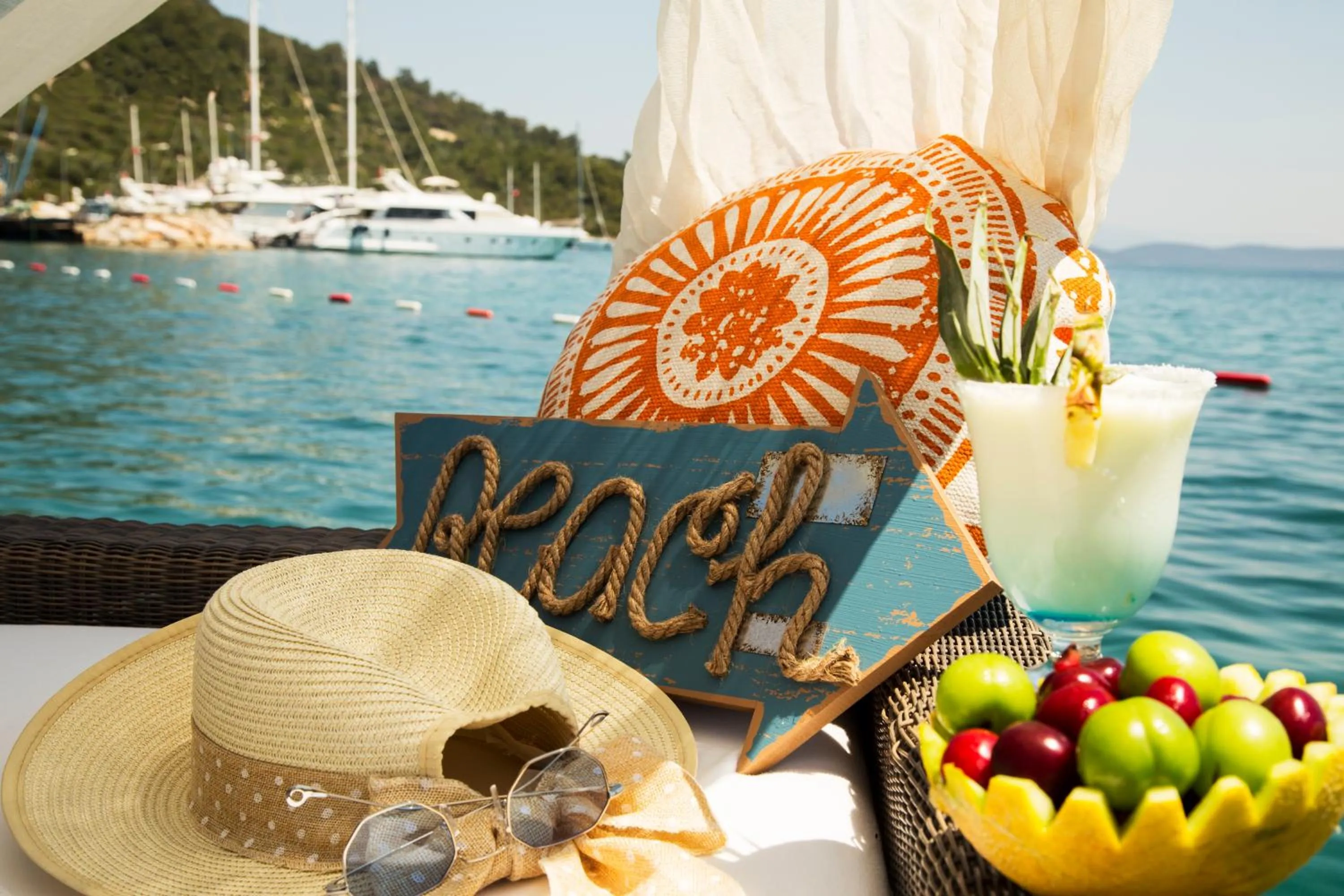 Food and drinks in Torbahan Hotel